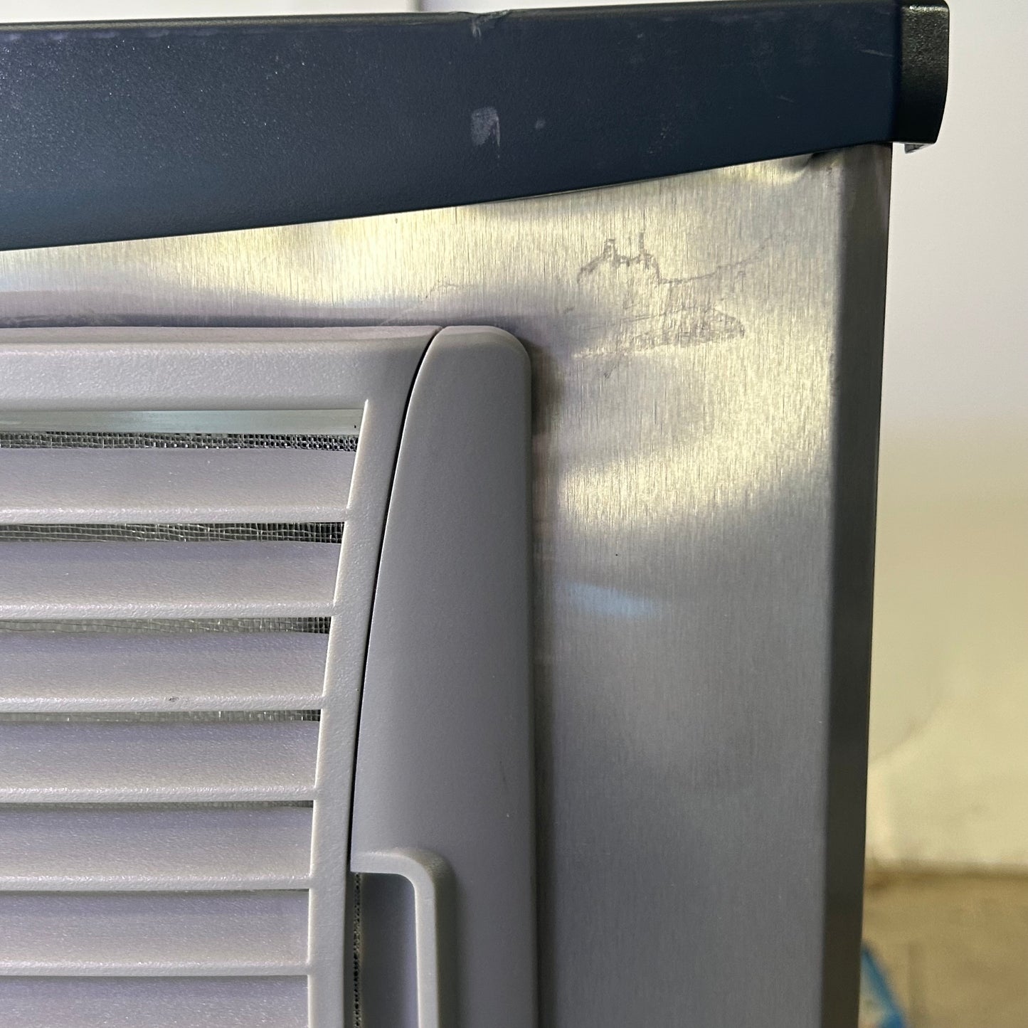 SCOTSMAN Prodigy Plus Nugget Style Ice Maker 27"x22.9"x24" NS1322A-32 (As-Is Damaged, See Images)