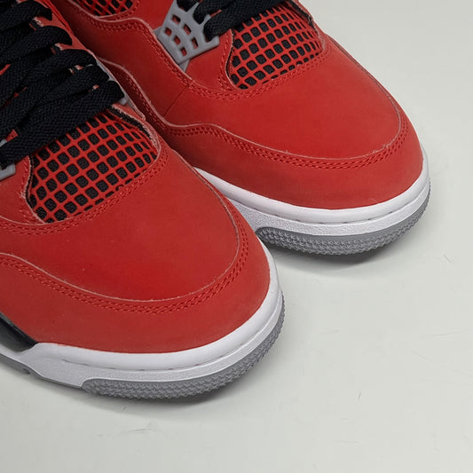 AIR JORDAN 4 Retro Toro Bravo 2026 Men's Sz 10 Fire Red/White/Black FQ8138 600