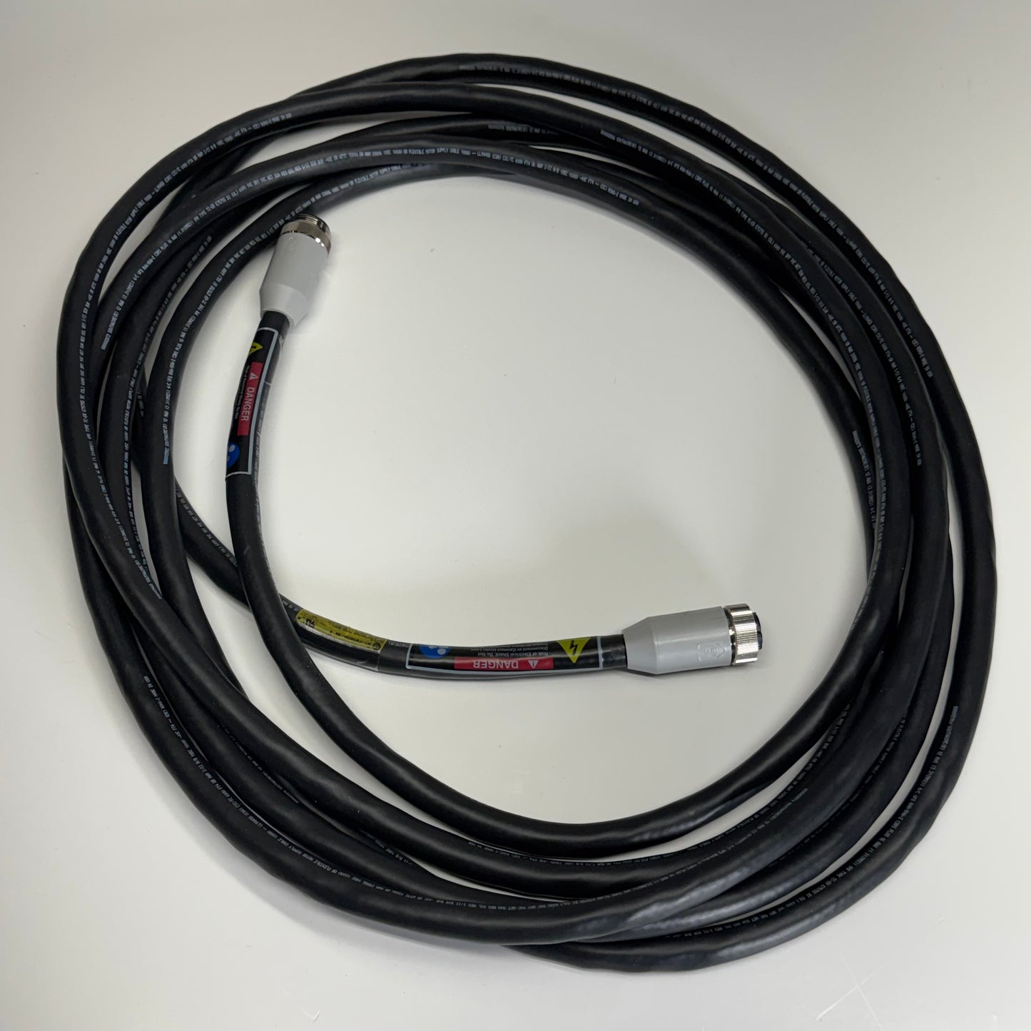 ALLEN-BRADLEY Male/Fem-Str/Str 8 Meter Long 357-PWRM29A-M8