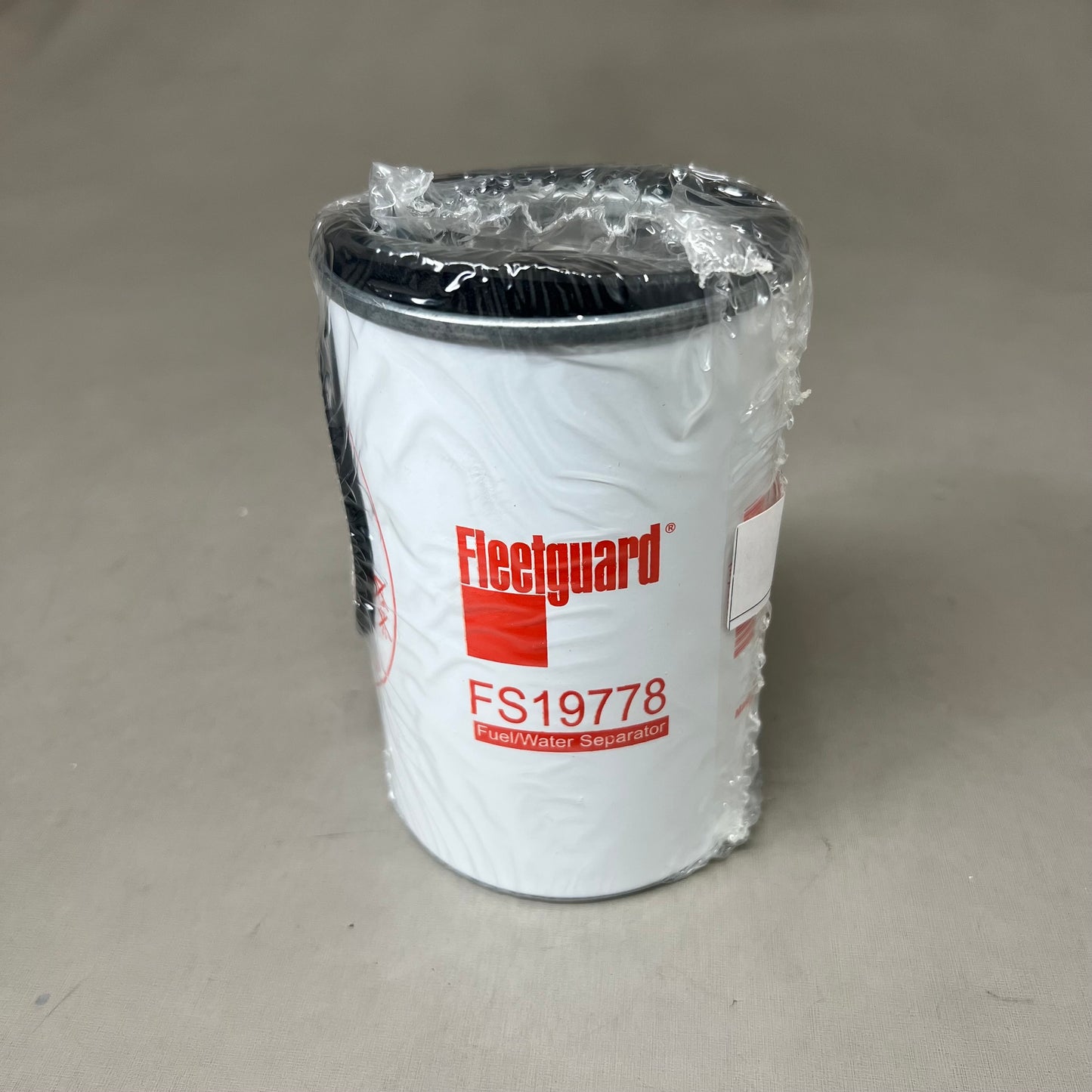 CUMMIN Fleetguard Fuel/water Separator  14.0 threads Per Inch White FS19778