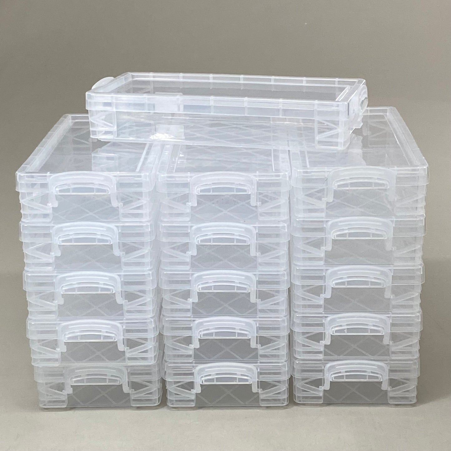 ADVANTUS (16 Pack) Super Stacker® Pencil Box Transparent Clear 091141403096