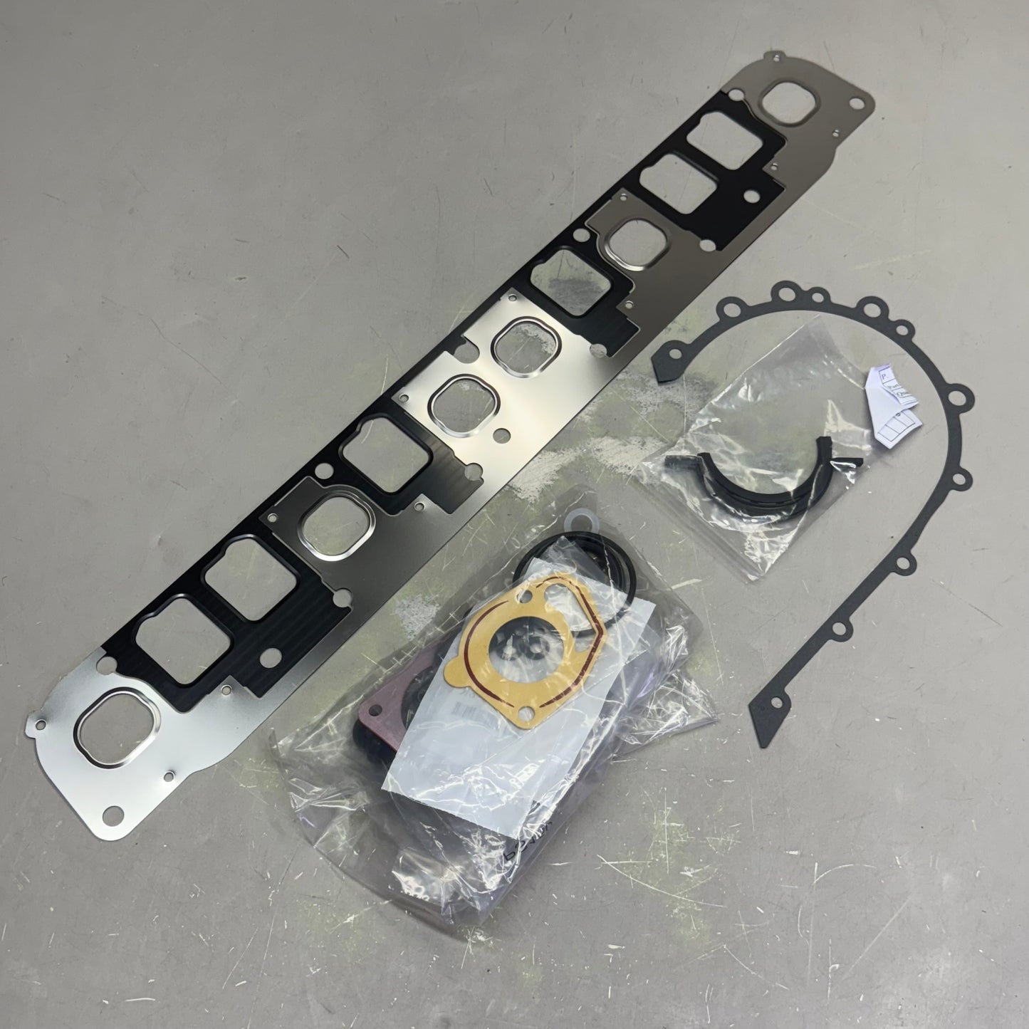 MAHLE Engine Kit Gasket Part Set Standard Thickness Jeep 95-3567