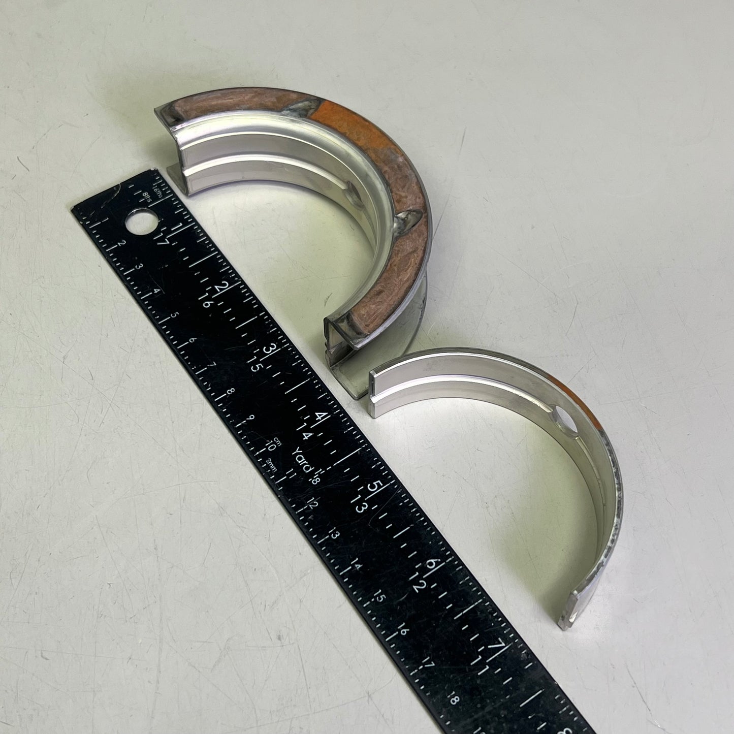 MAHLE Clevite P-Series Main Bearing Set For Ford Made In USA Part MS-863P