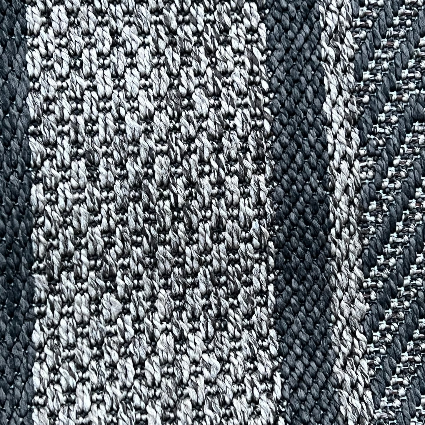 ZA@ GERTMENIAN Ravenna Indoor/outdoor Rug 6' 6" x 9' 6" Geo Border Charcoal G18721 (Return)