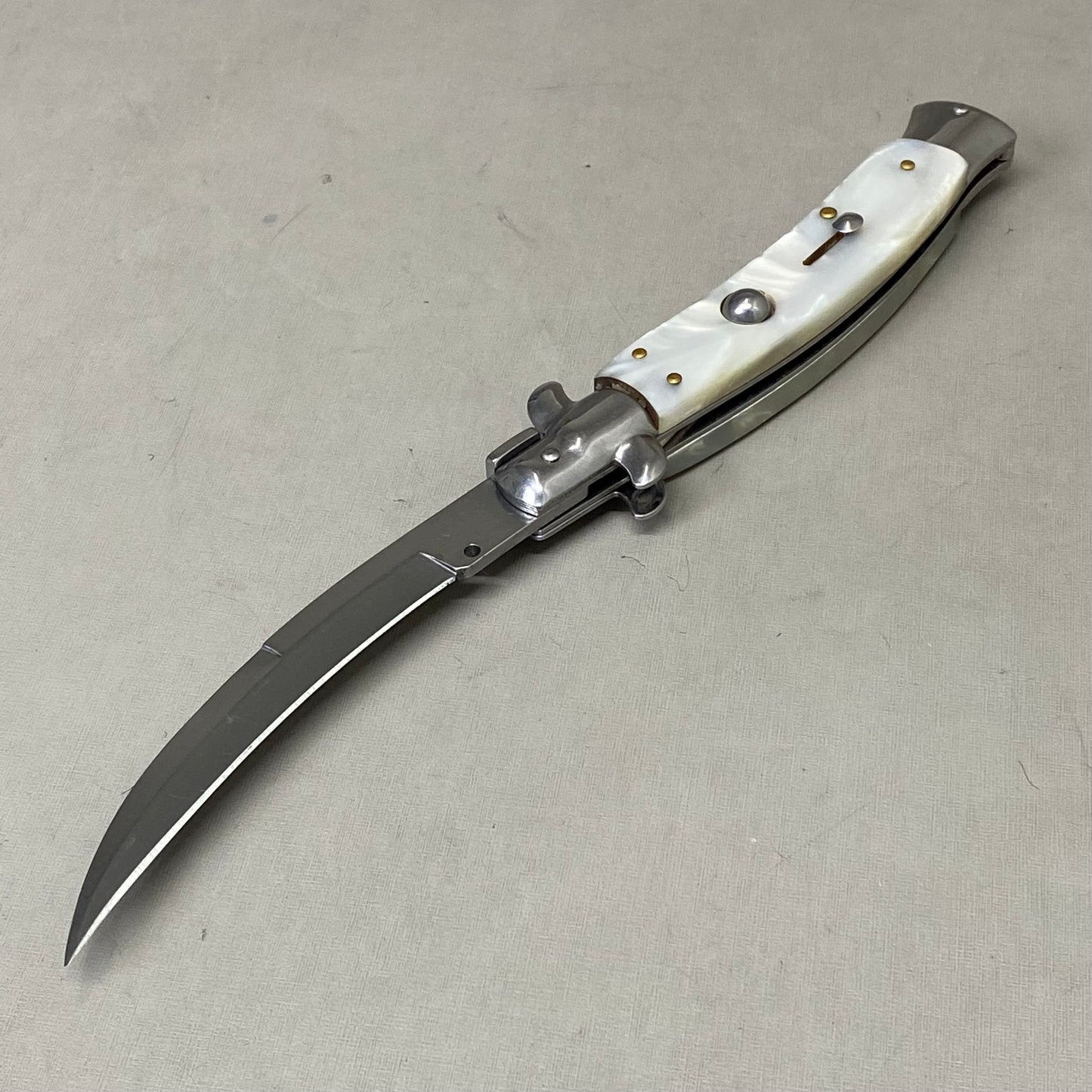 ZA@ ARMED FORCE TACTICAL Handcrafted OTF Pocket Knife  4" Blade 9" Overall Length White ST-6CWP