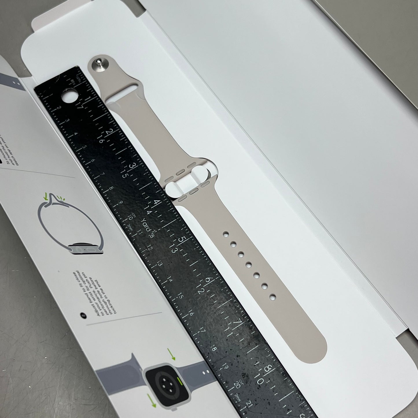 APPLE Watch Starlight Sport Band Soft & Durable S/M 41mm Tan 3L111AM/A (Return)