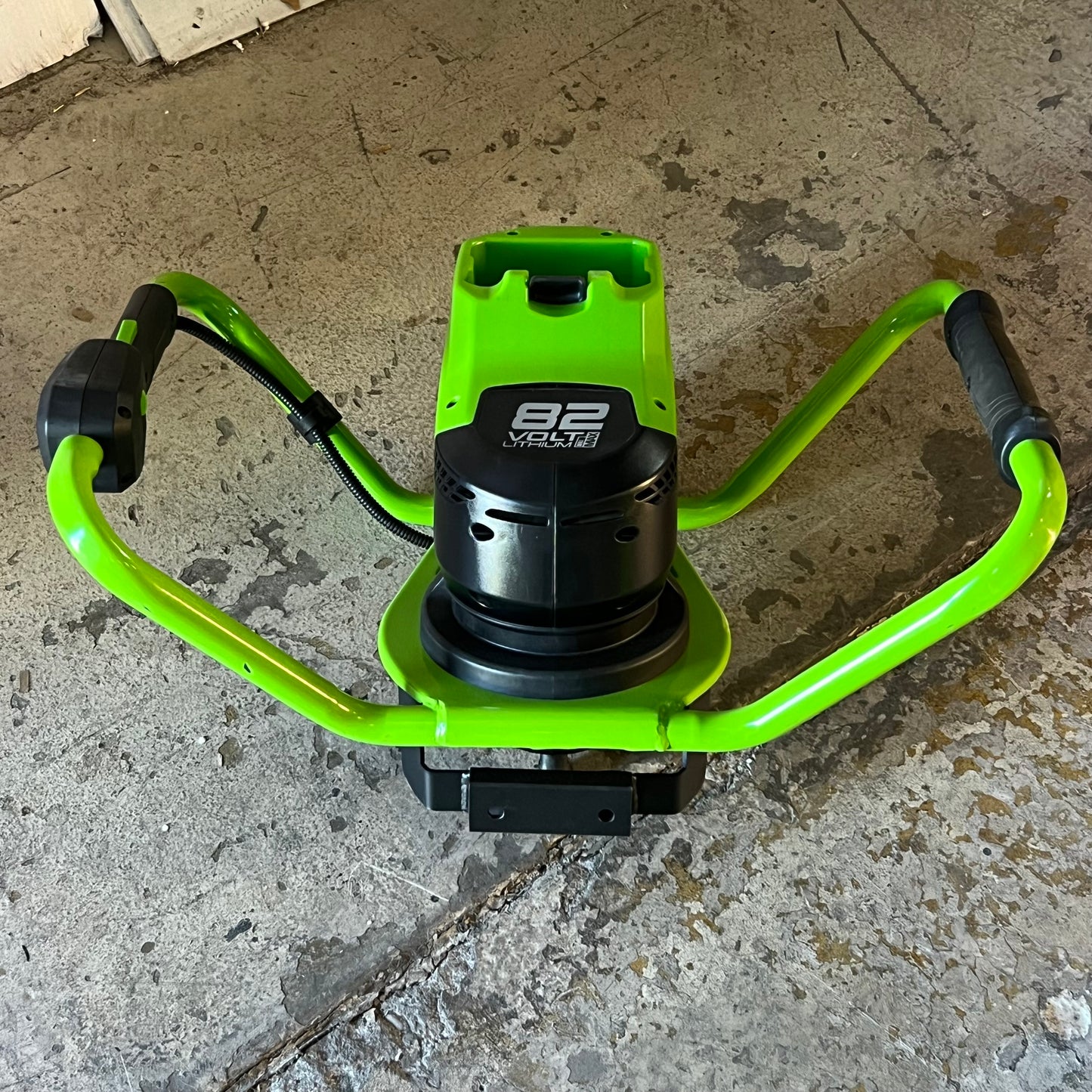 GREENWORKS Earth Auger 82 Sz 23" L x 15"W, 82EA8 (Battery & Charger Not Included)