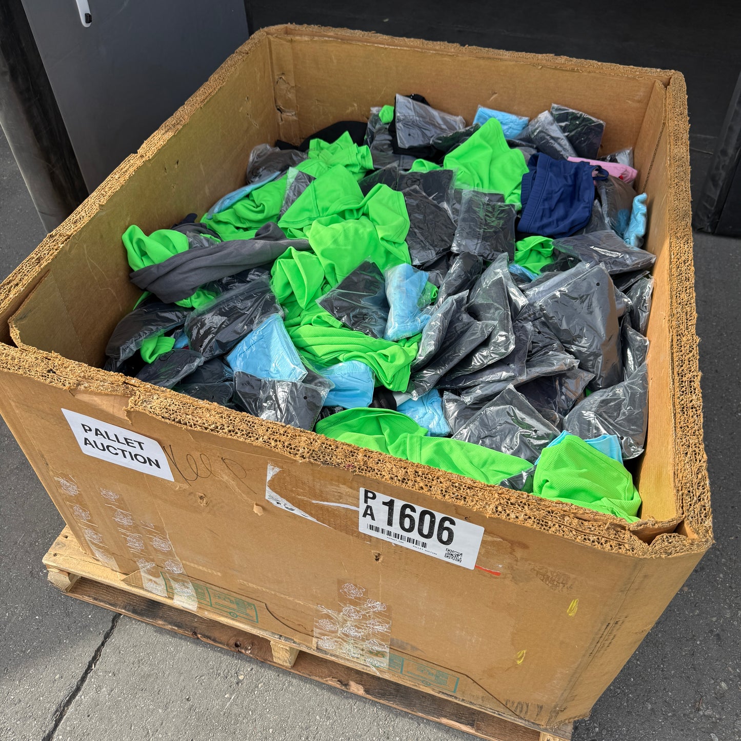 ZA@ Pallet of MIXED Men’s Women’s, & Children’s Clothing, (AS-IS)