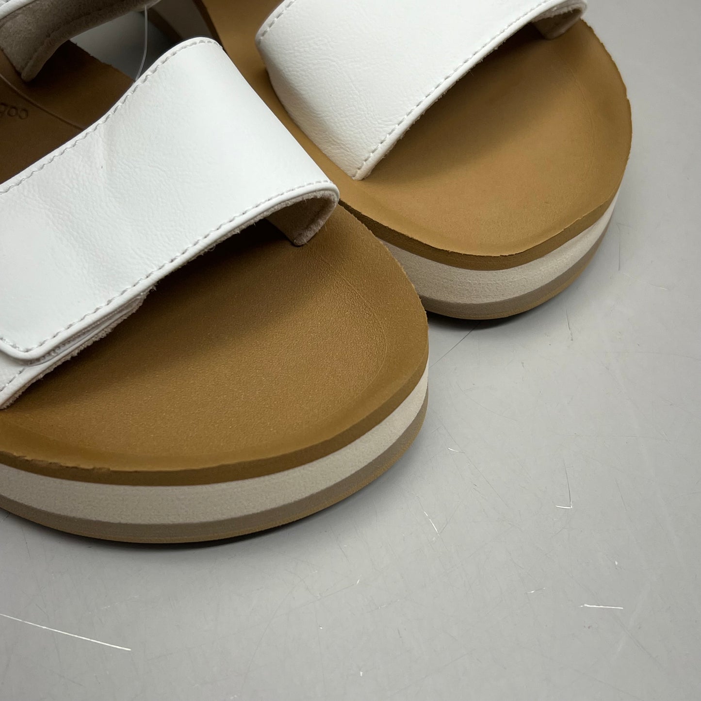 COBIAN Dana Rise Elevated Flatform Style Slide Women's Sz 9 White DNA24-100-09