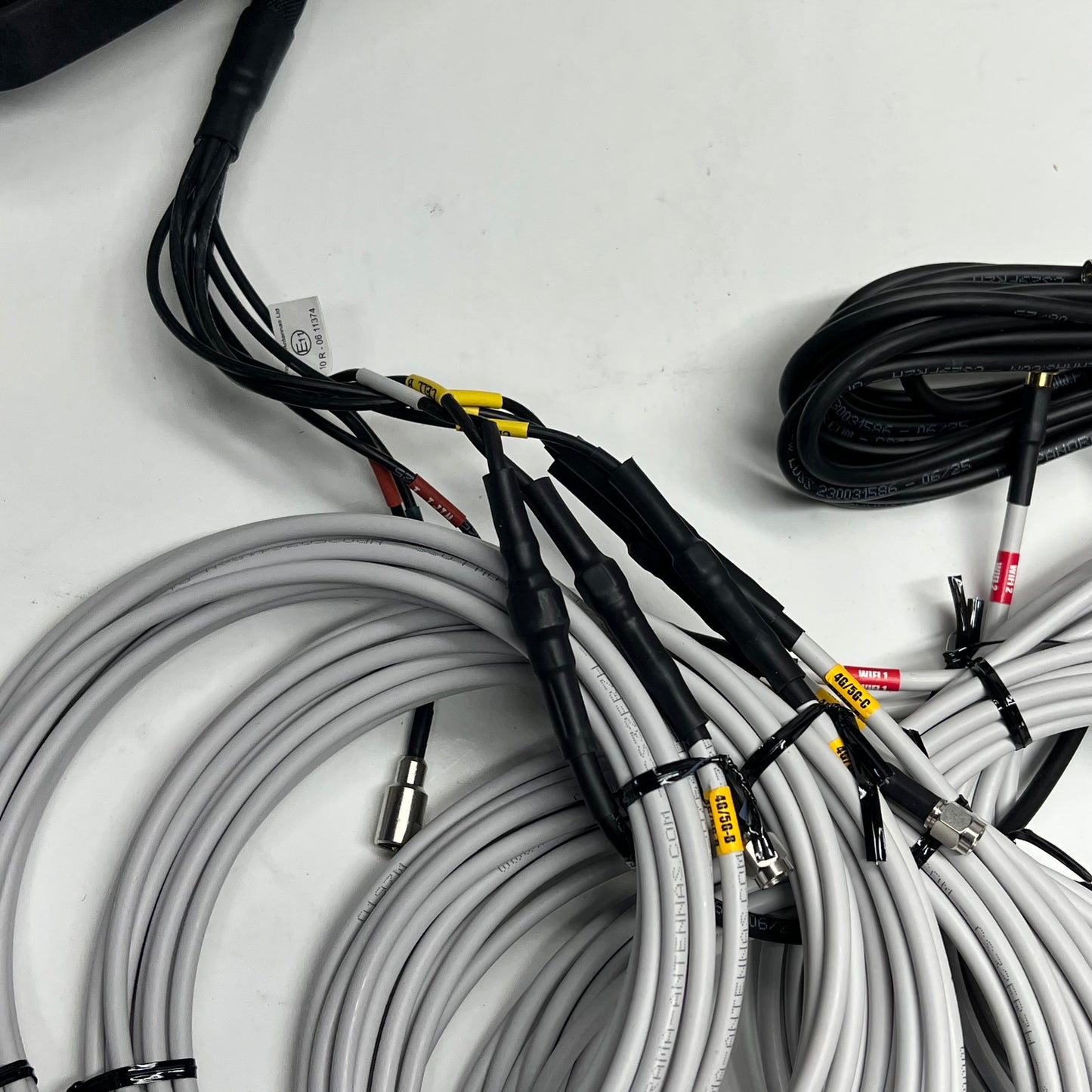 PANORAMA ANTENNAS Sharkfin Antenna Gps[x]d4/find4 Series GPS[X] D4[X]-6-60