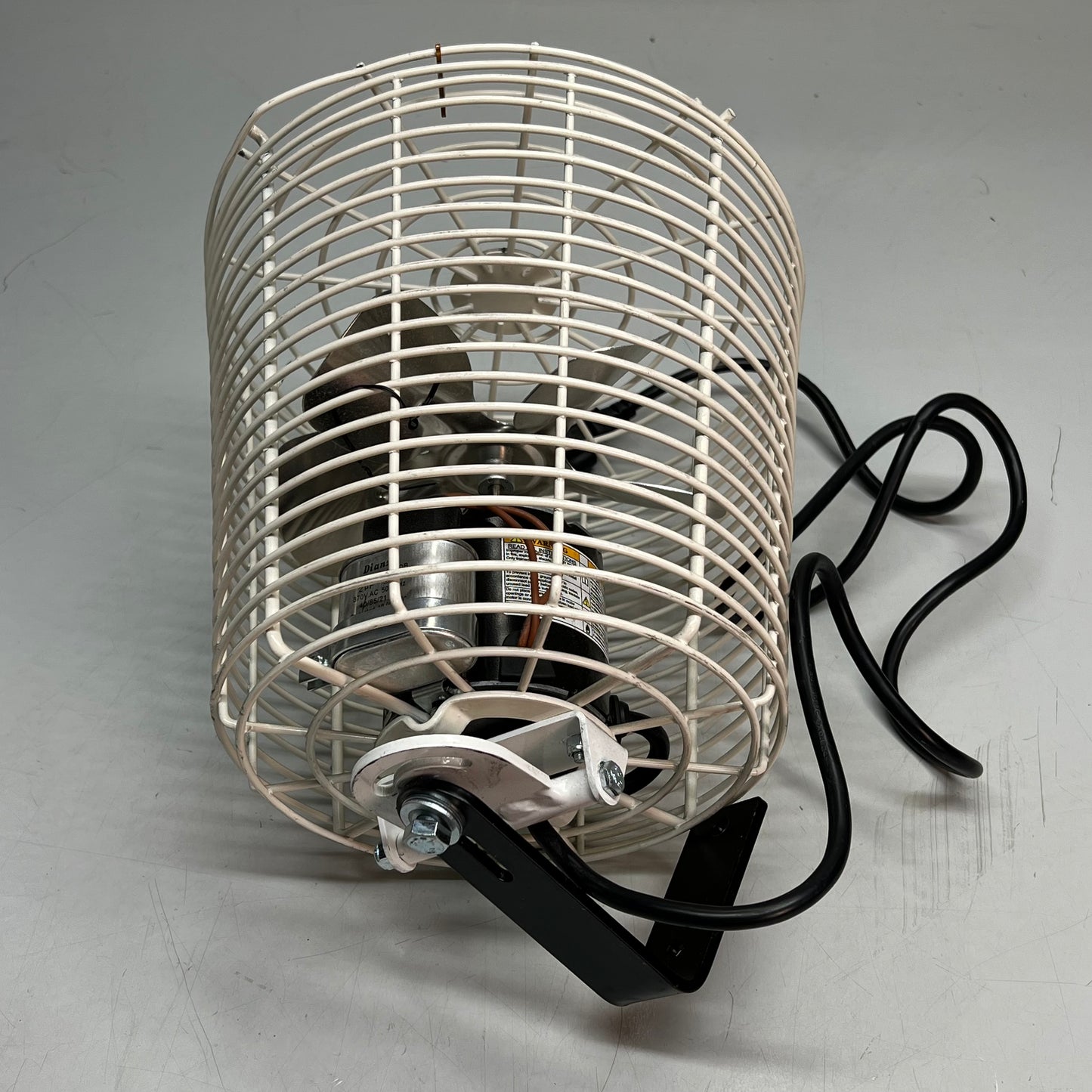 SCHAEFER Versa-Kool Circulation Fan W/ Tapered Guards Cord & Mount 8" - 450 CFM (Used)