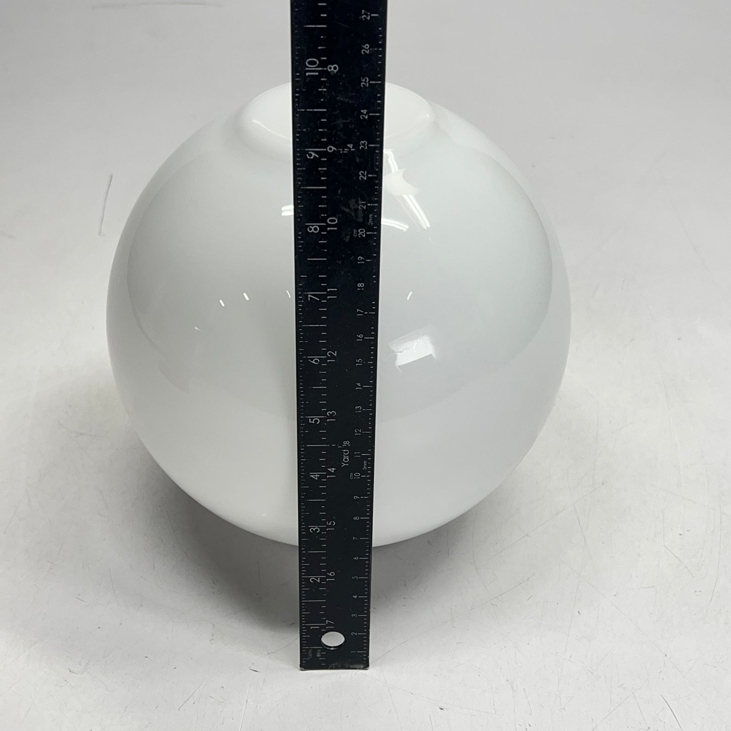 White Globe Sphere Lamp/ceiling Shade Replacement  ~7" Dia White/Black