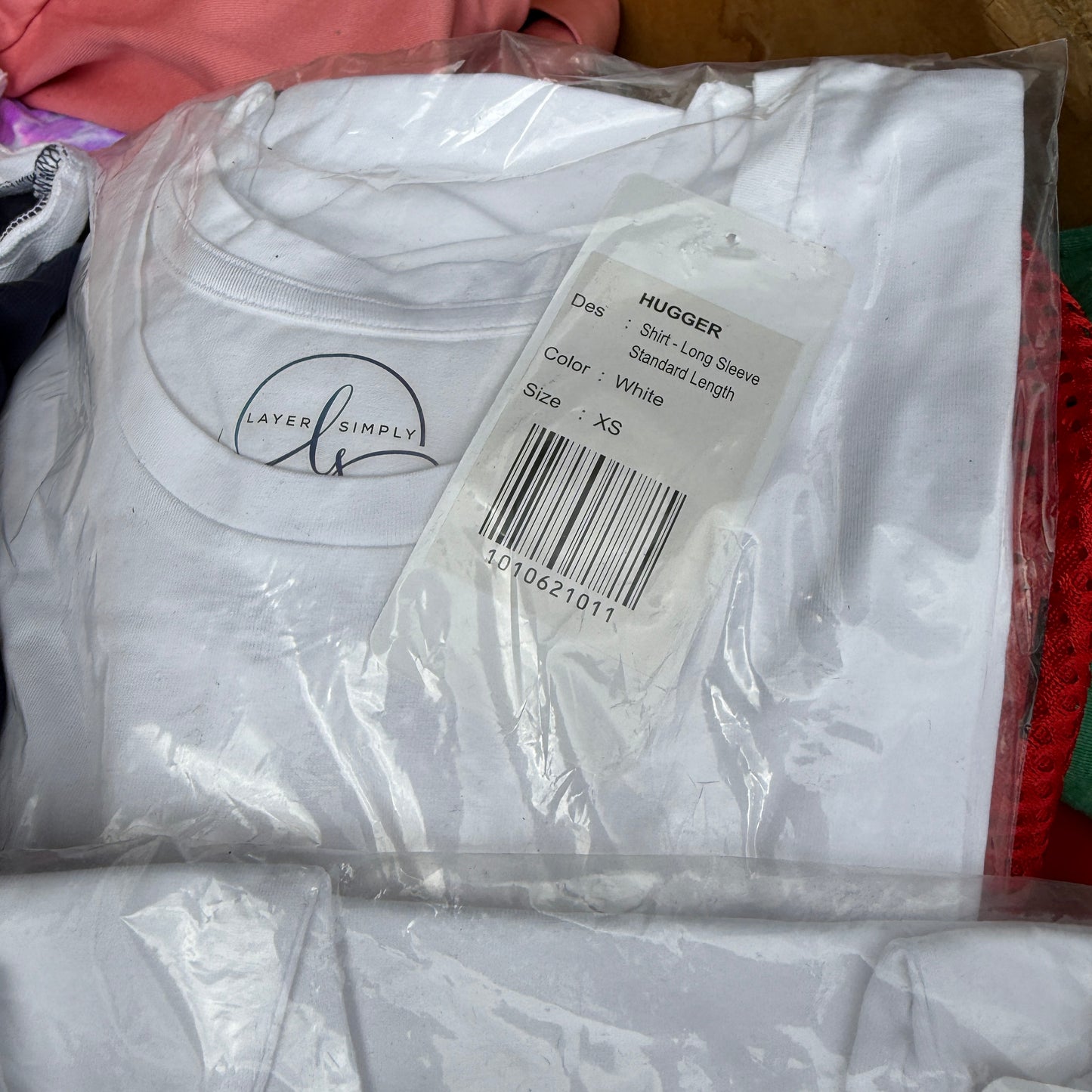ZA@ Pallet of MIXED 100’s Of Men’s & Women’s Clothing