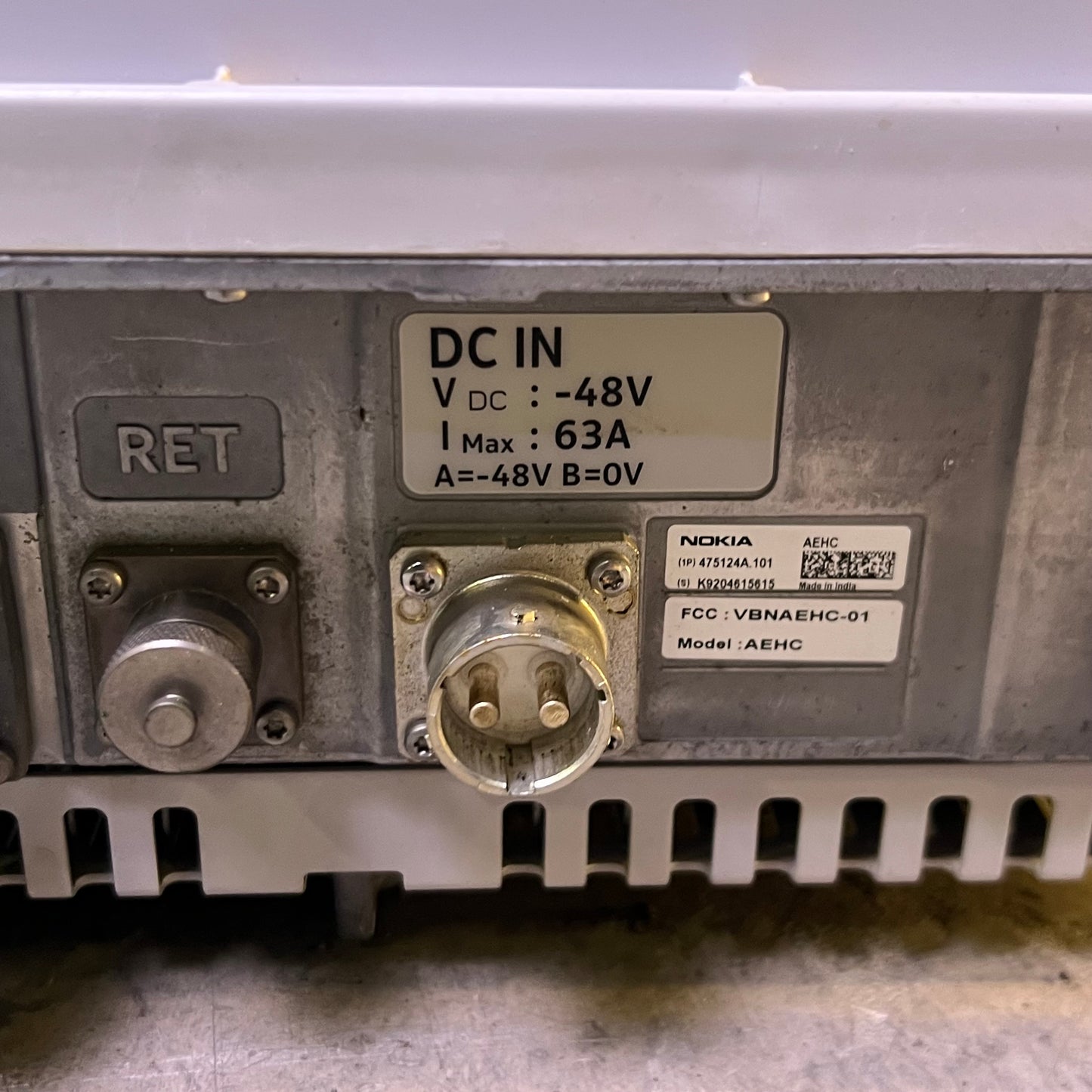 NOKIA AirScale Massive MIMO Radio Unit 475124A.101-48V DC AEHC (Pre-owned - Slightly faded and scuffed)