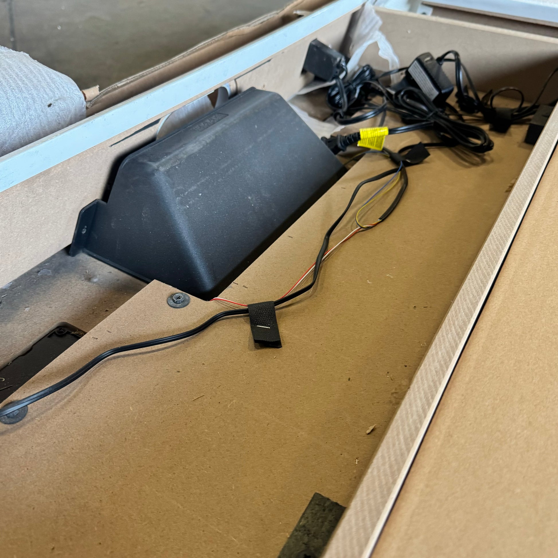 ZA ATOMIC AVENGER 8' Air Hockey Table G04864W (ASIS, End Piece is De