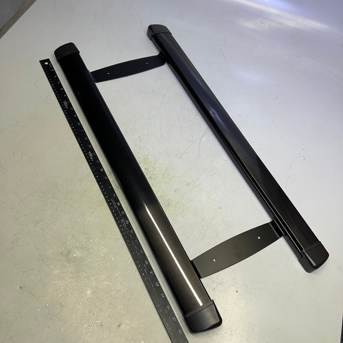 SANUS Heavy Gauge Steel Full Motion TV Mount Low Profile 42"-90" Black VLF728