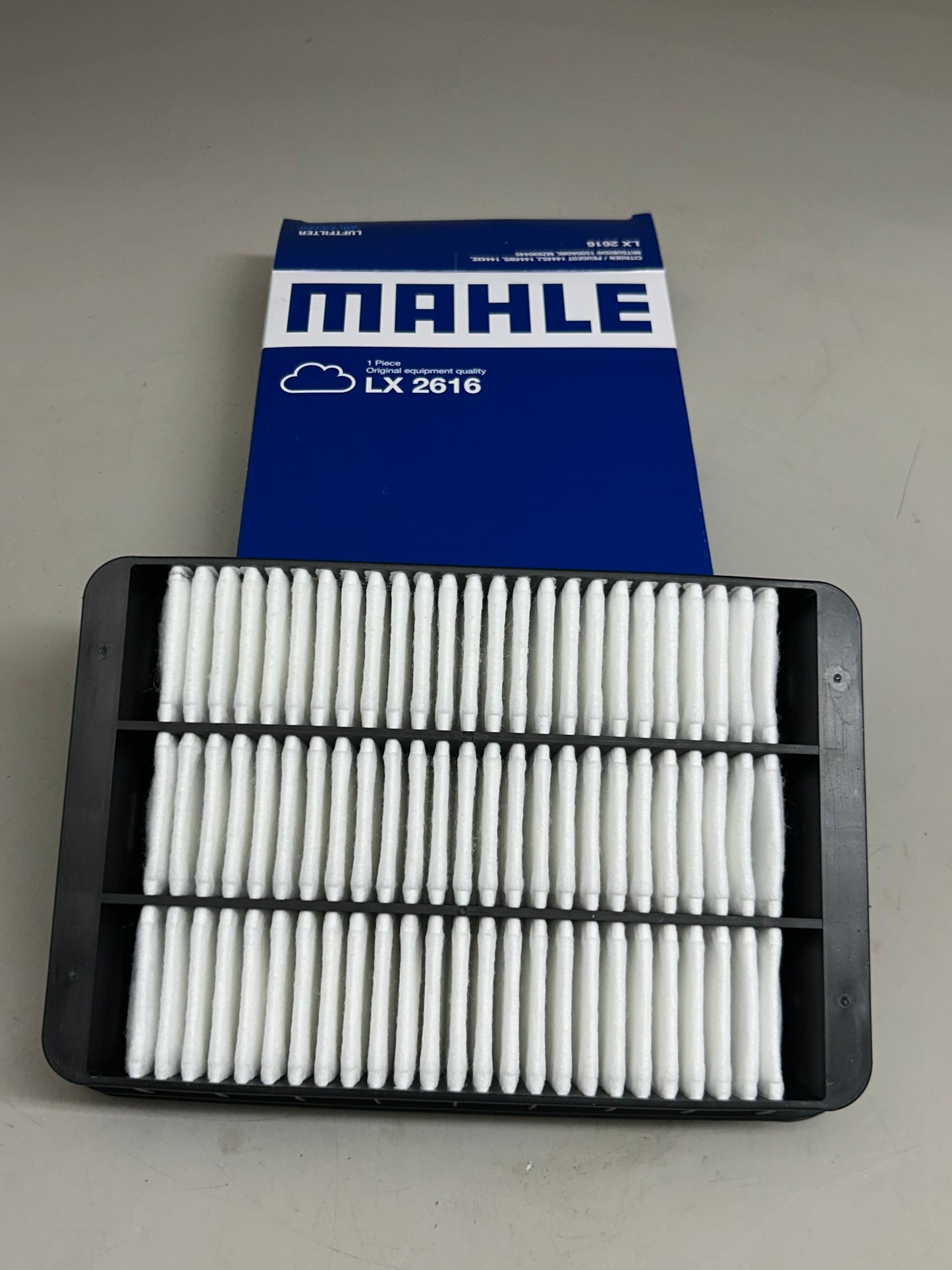 MAHLE Air Filter Replacement Part For Mitsubishi LX2616