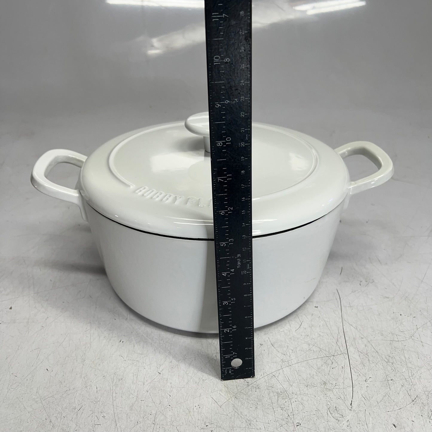 GREEN PAN  Bobby Flay Enameled Cast Iron Round Dutch Oven W/ Lid 5.5 Qt White