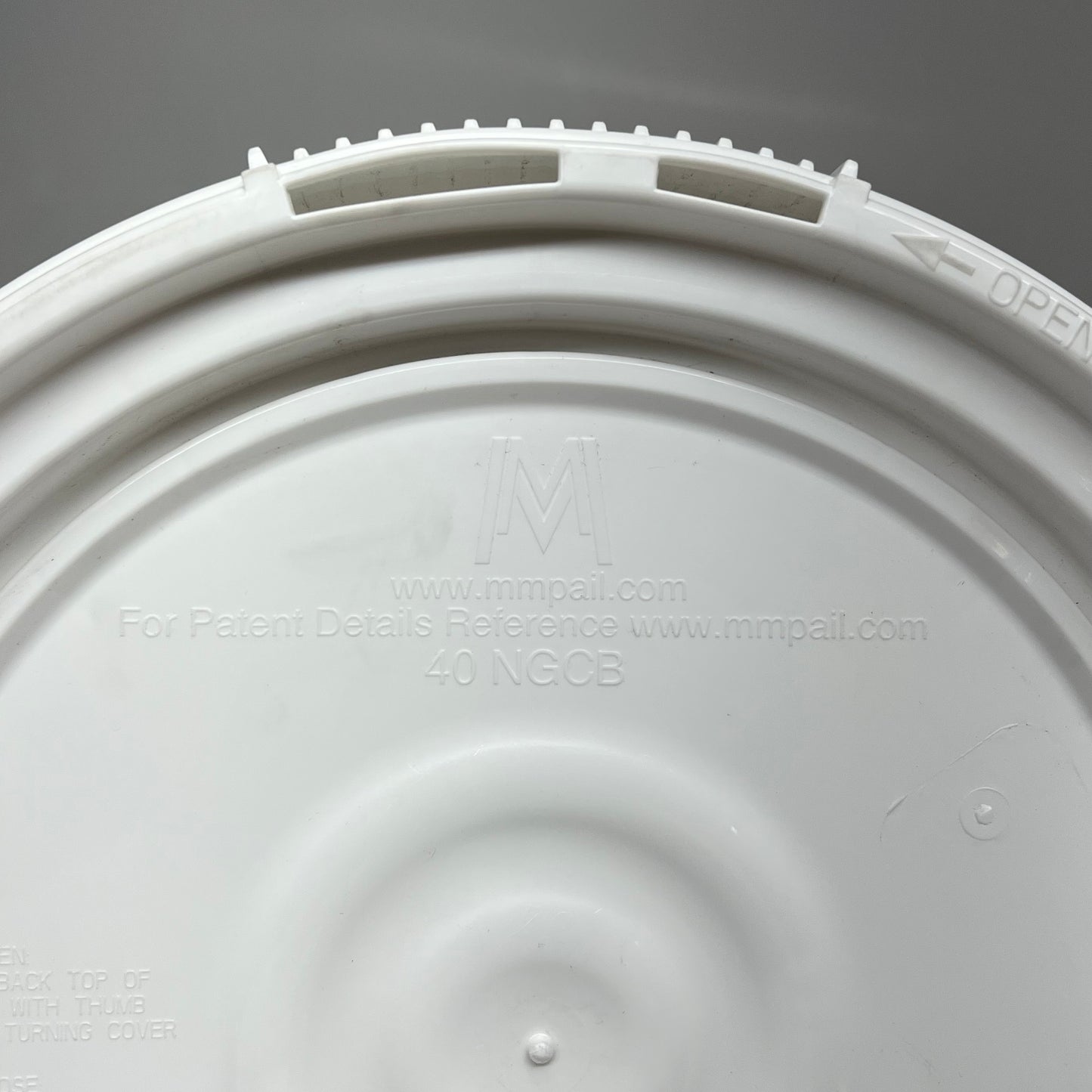 ZA@ M&M INDUSTRIES  Life Latch New Generation Bucket Air Tight Gasket Seal 5 Gal 40NGCB