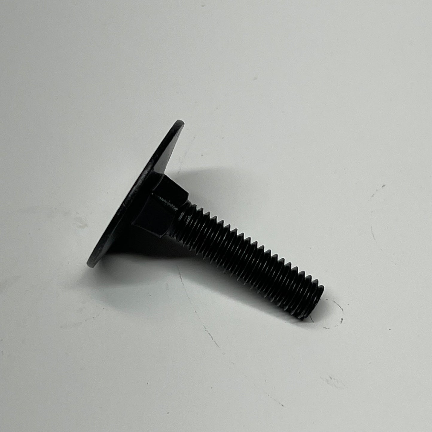 TRAPCO INC (100 PACK) Elevator Bolt  5/16-18x1-1/2 Black BOEC15108