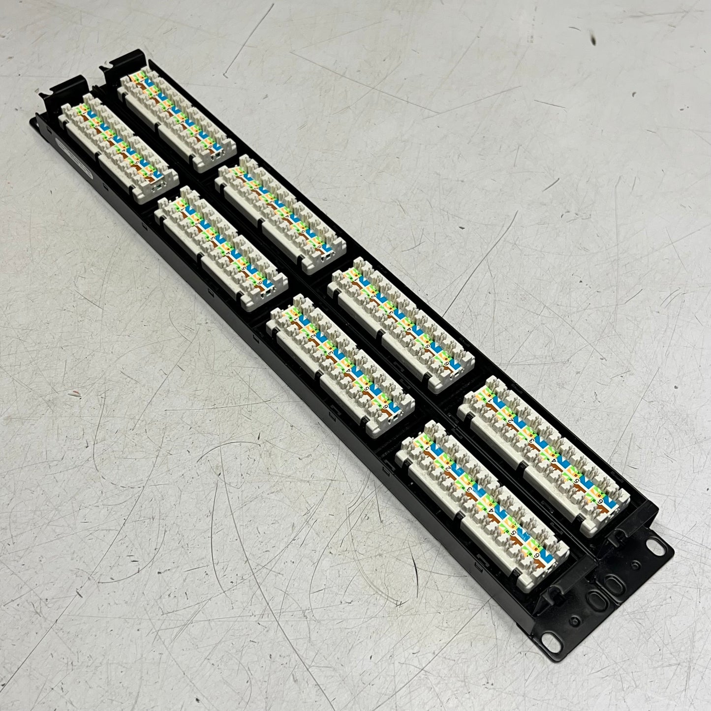 COMMSCOPE Patch Port  Cat 6 48 Port 2U UTP Black UNP-6-DM-2U-48 (Distressed Packaging)
