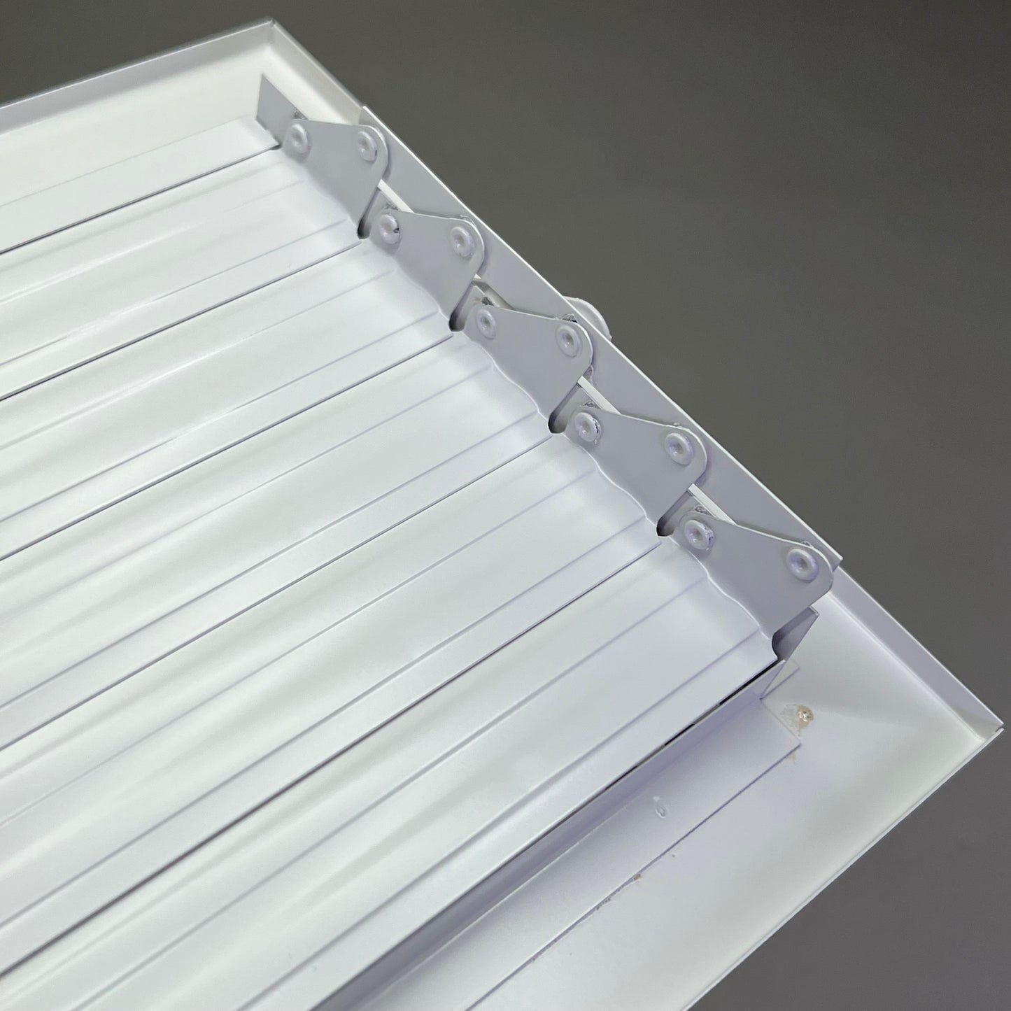 HART & COOLEY (2 PACK) Air Vent Interlocking Valve 14"x6" White 703925 683M