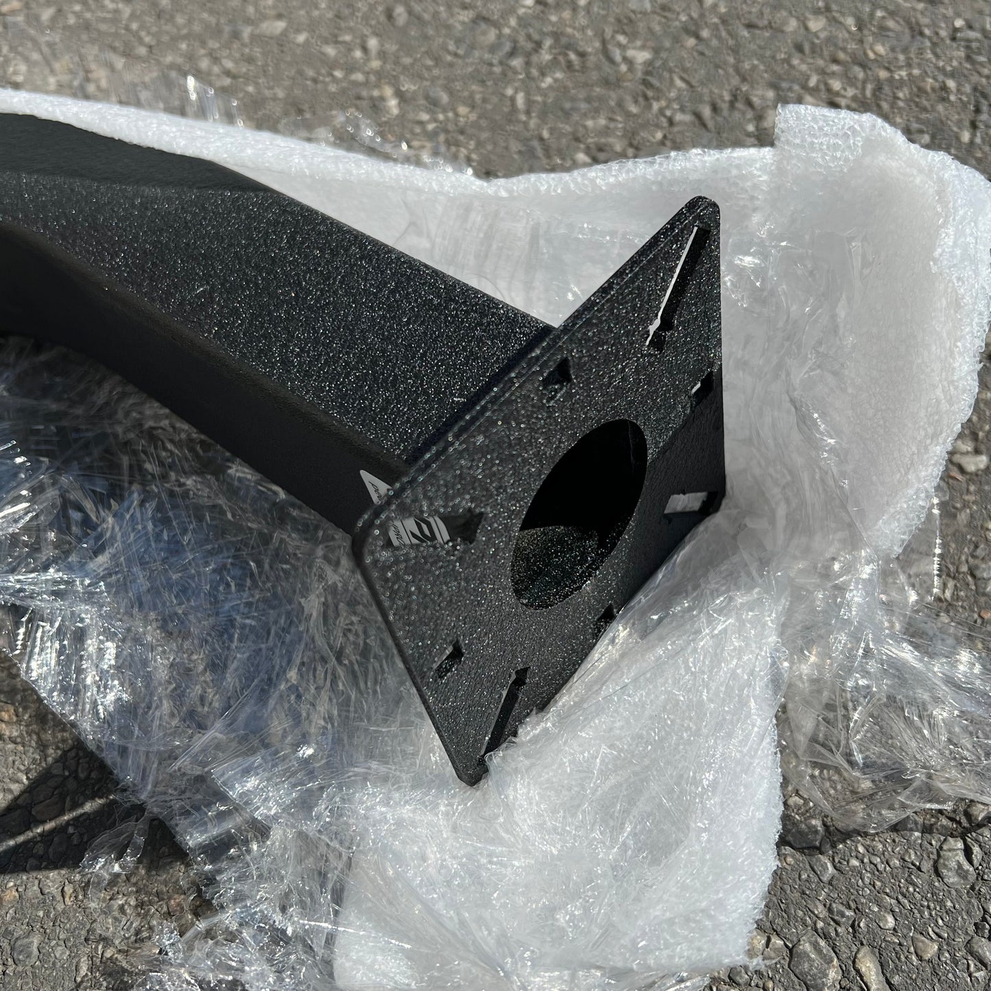PEDESTAL PRO  In-ground Gooseneck Pedestal for Semi Trucks  72"  Black 72-9C-IN