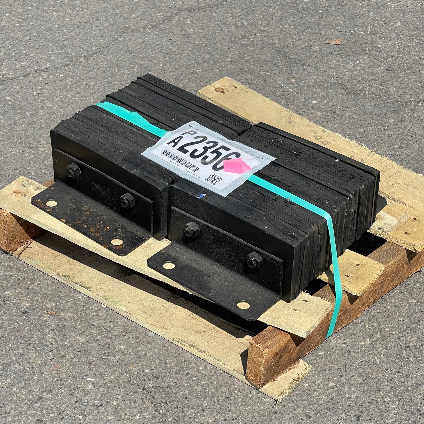ZA@ UNBRANDED Laminated Rubber Dock Bumpers and Steel Strips for Spot Welding (AS-IS)
