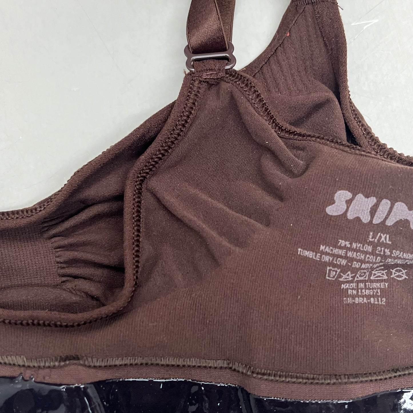 SKIMS Strong Support Seamless Sculpt Bralette Pique Stitching Women's Sz L Cocoa