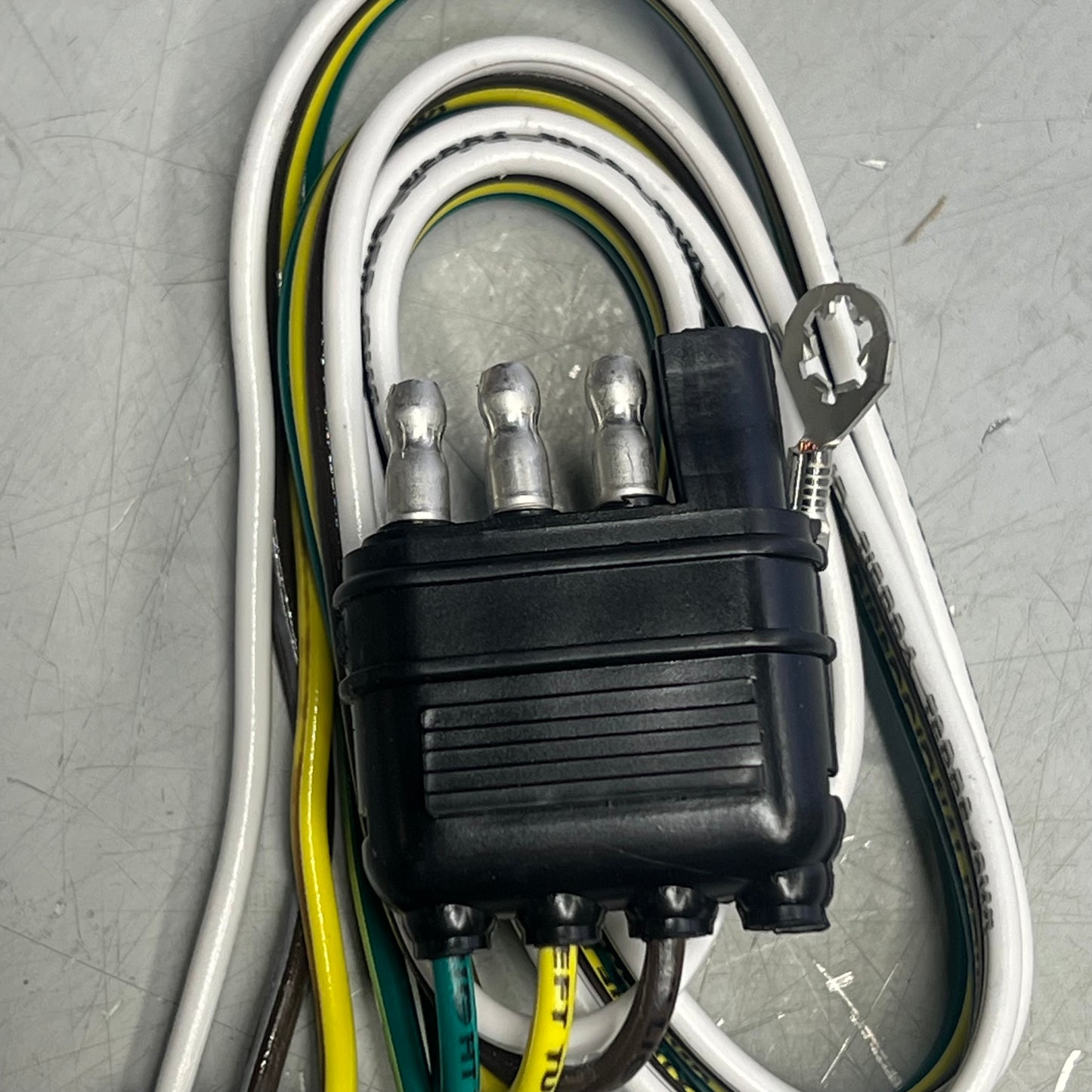 HOPKINS Towing Solutions Trailer Wire Harness 4 Flat 2.1 Amp Black 40215