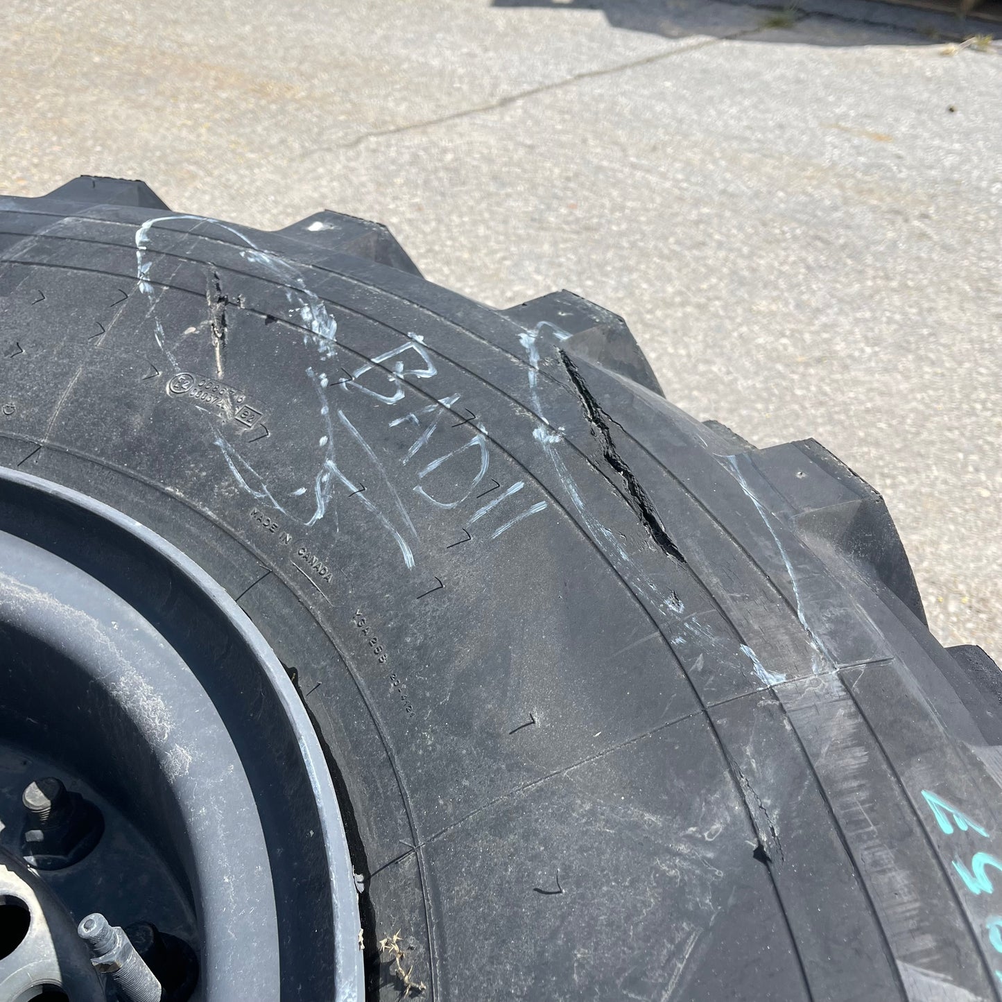 ZA@ Pallet of MICHELIN X G-20 Pilote XL Tire (AS-IS)