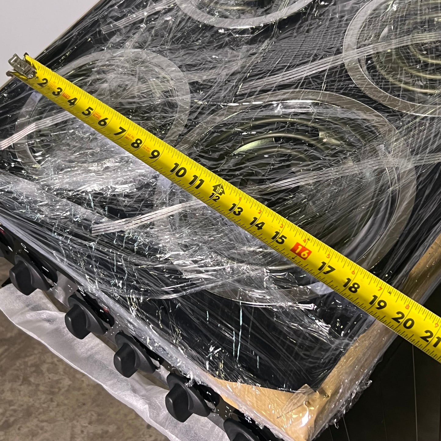 ZA@ PREMIUM LEVELLA  Freestanding Electric Range 240V PRE2027GB Sz 19.5" x 25.2" x 39.3" Black (New)