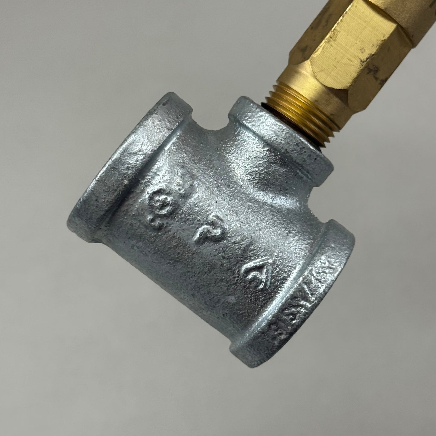 SPEAKMAN Single Switch Flow Pole 4.75"x4.75"x12" Grey/Gold SE-7000S