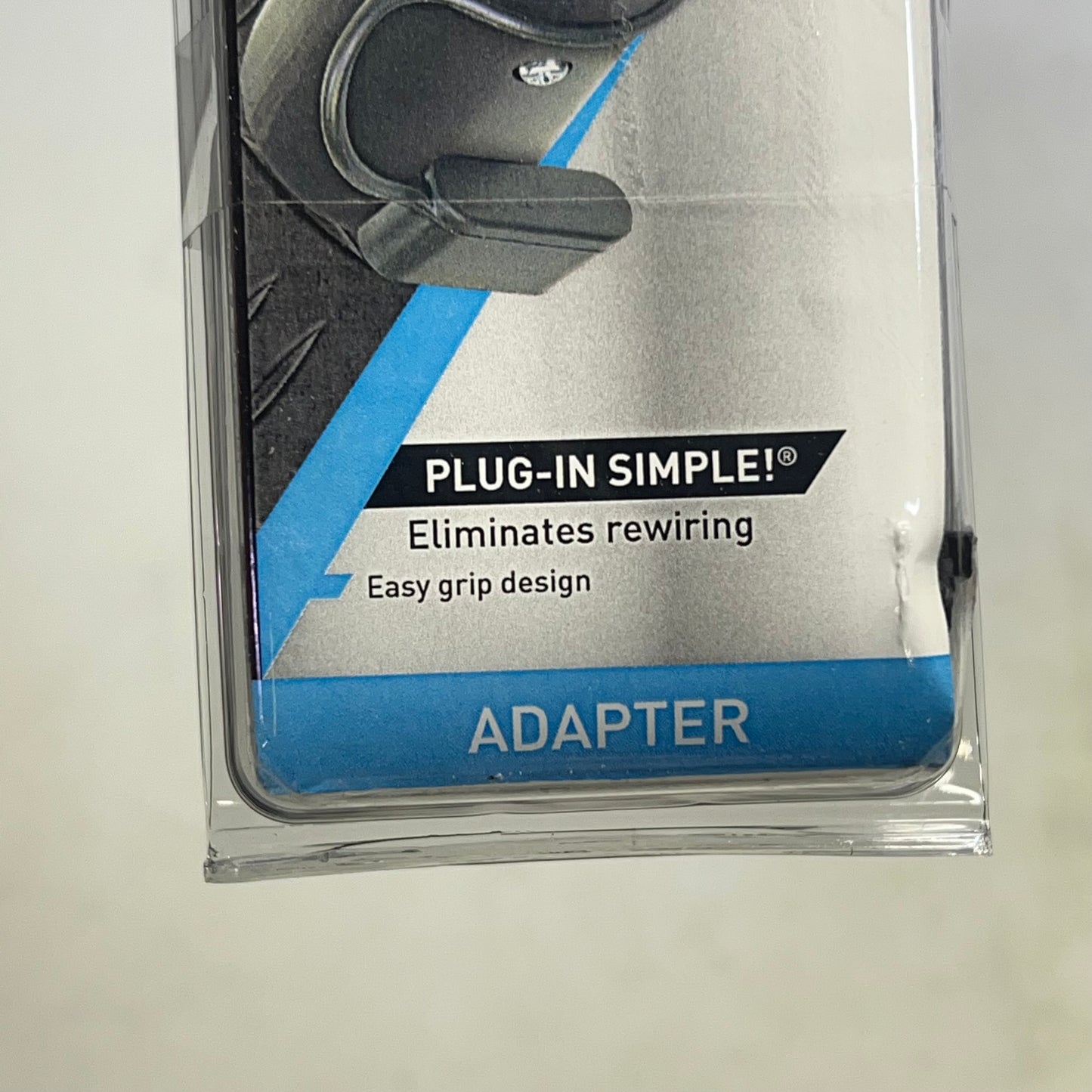 HOPKINS (3 PACK) 7 Round To 4 Flat Adapter Includes Dust Cover Black 47405