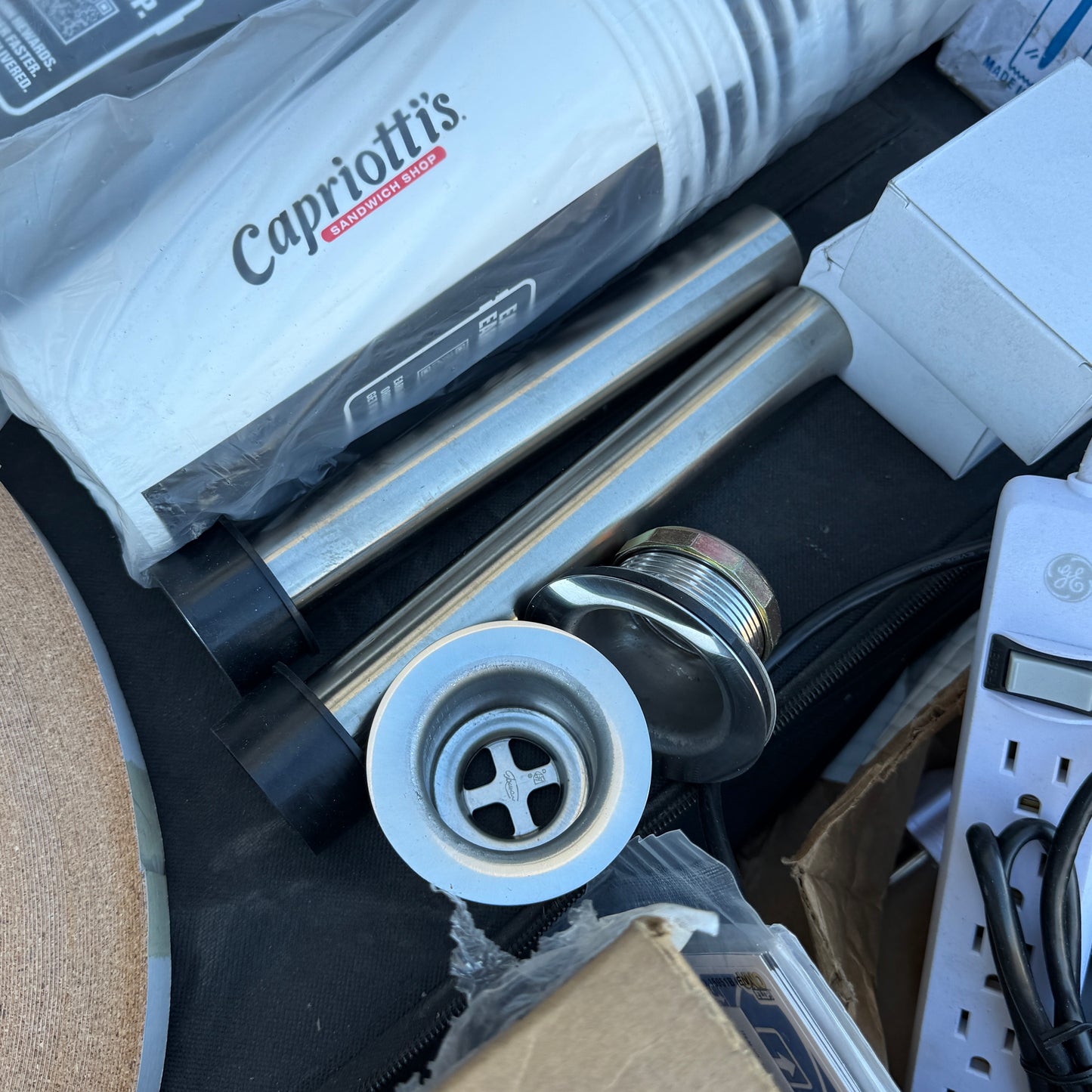 ZA@ Pallet of MIXED Paper Cups, Brackets, Fenders, Mate, Plumbing Parts, Hot Cup Sleeves, Bike Fender, & MORE! (AS-IS)