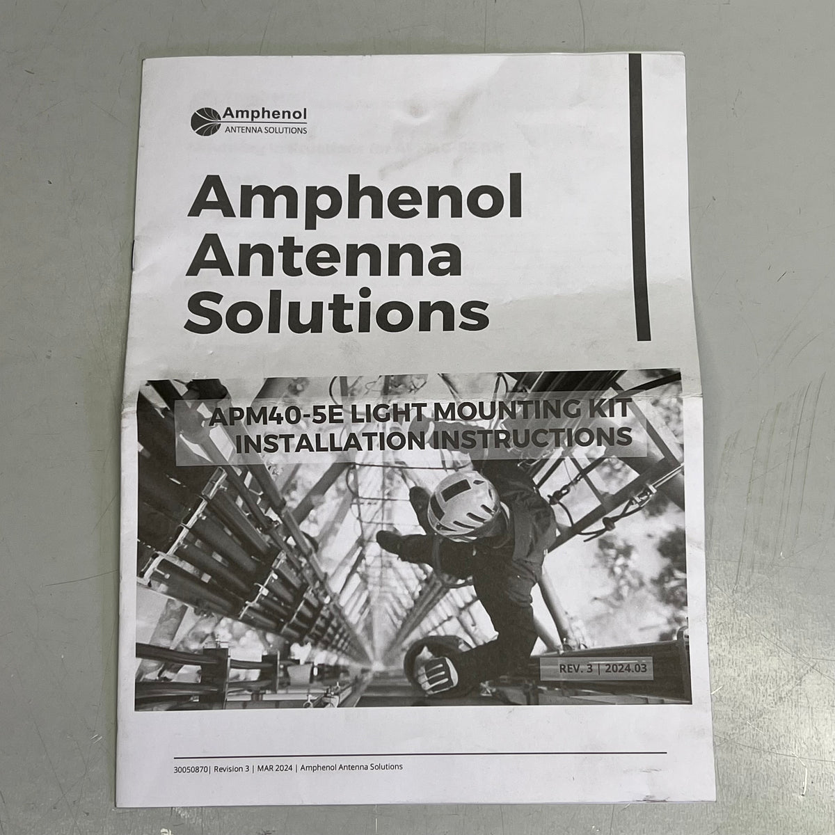 AMPHENOL ANTENNA SOLUTIONS Mounting Kit For Base Station Antennas Silver APM40-5E