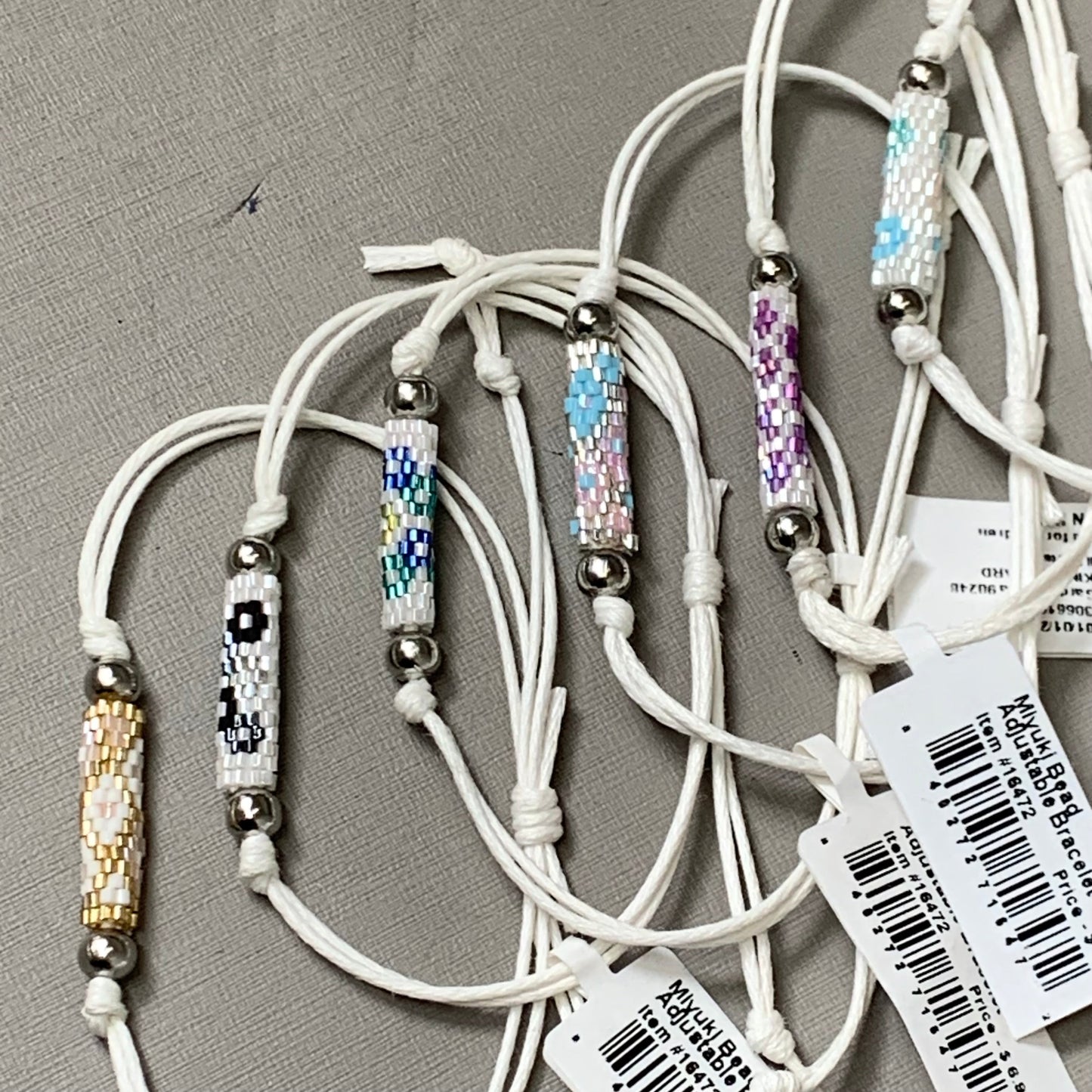 ZA@ UNKOWN BRAND (60 PACK) Miyuki Bead Adjustable Bracelets W/ Display Assorted Designs  16472 A