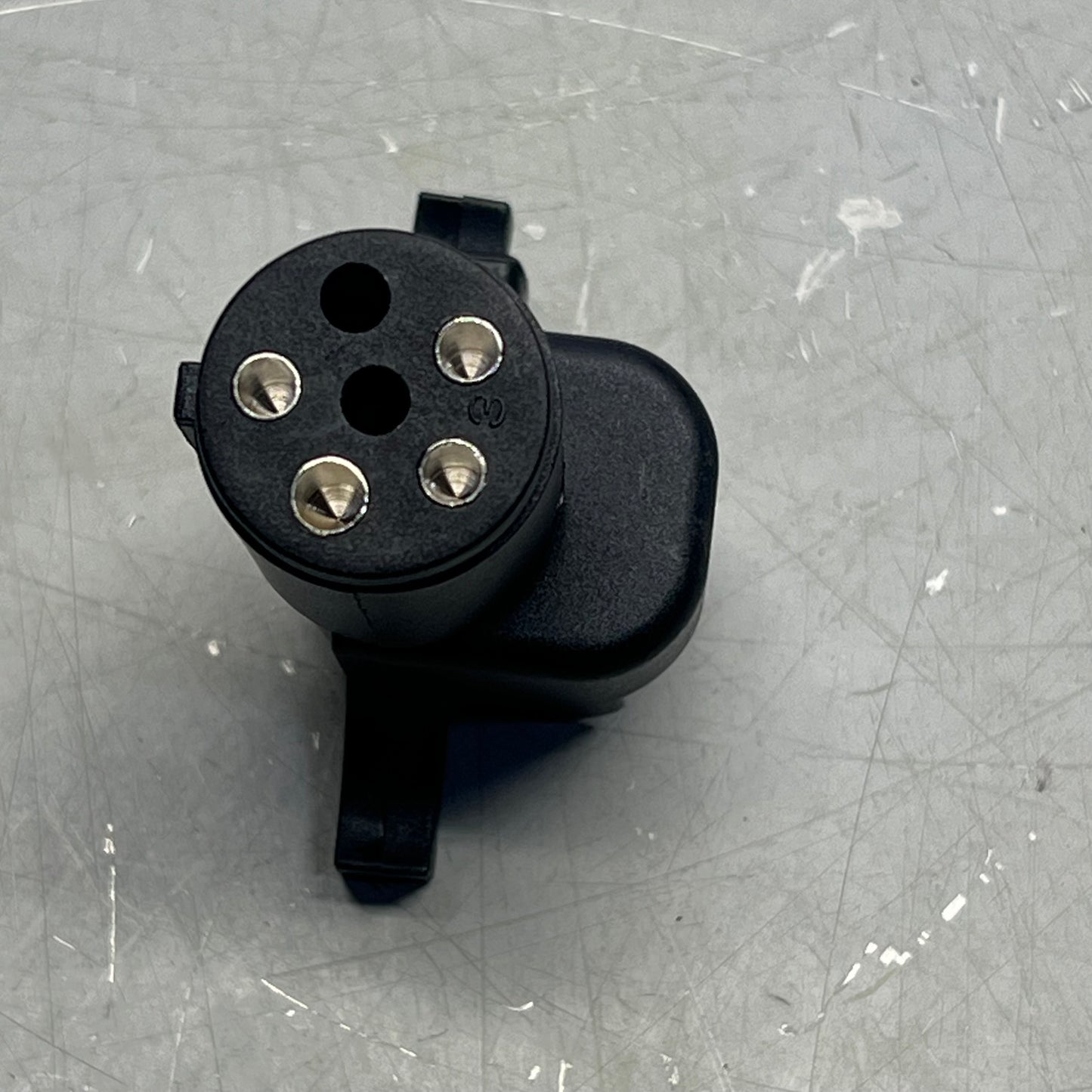 HOPKINS LED Test 6 Round To 4 Flat Adapter Integrated LED Lights Black 47325