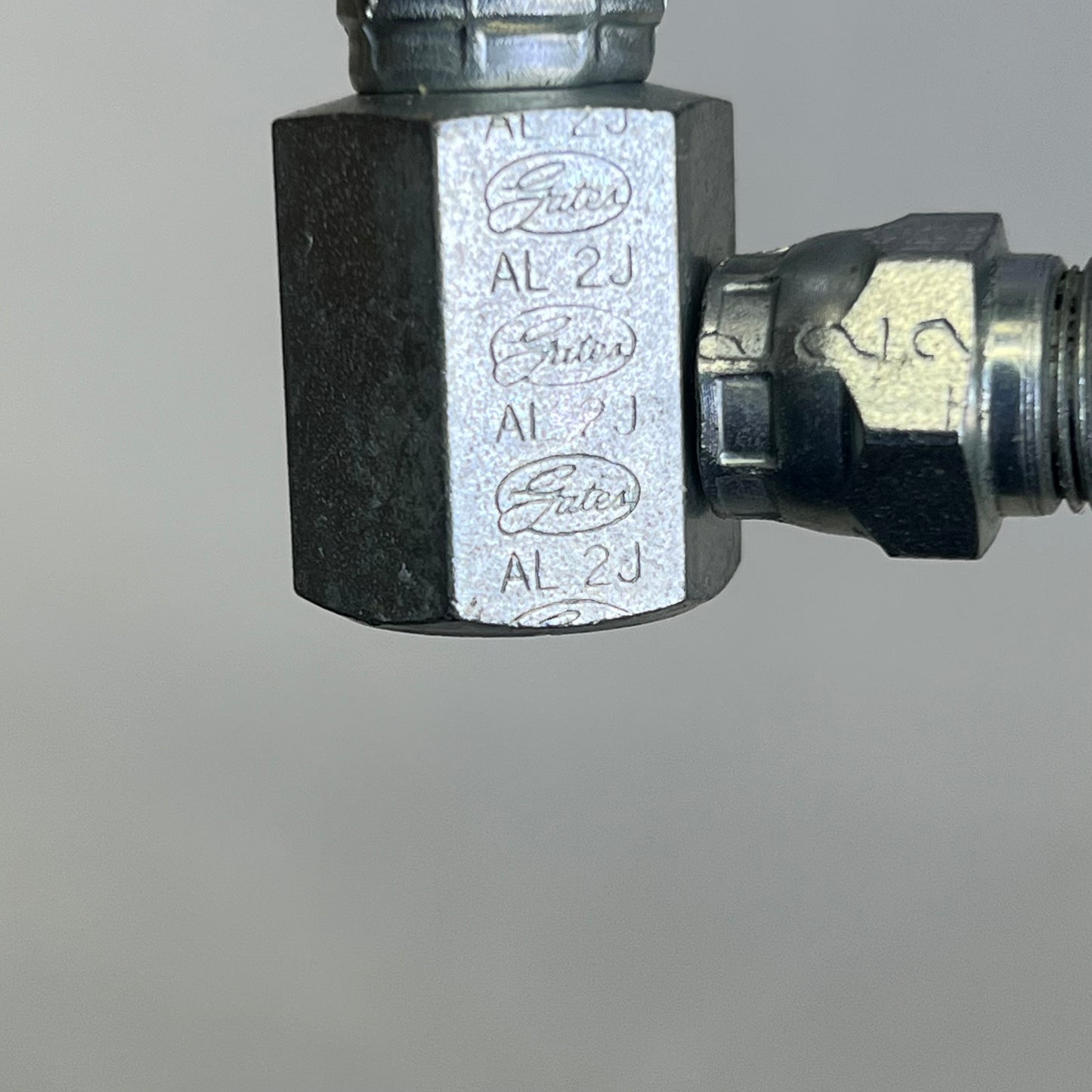 GATES Male Pipe Swivel Megacrimp Coupling  1/4" x 1.75" 90° Block G25106-0402