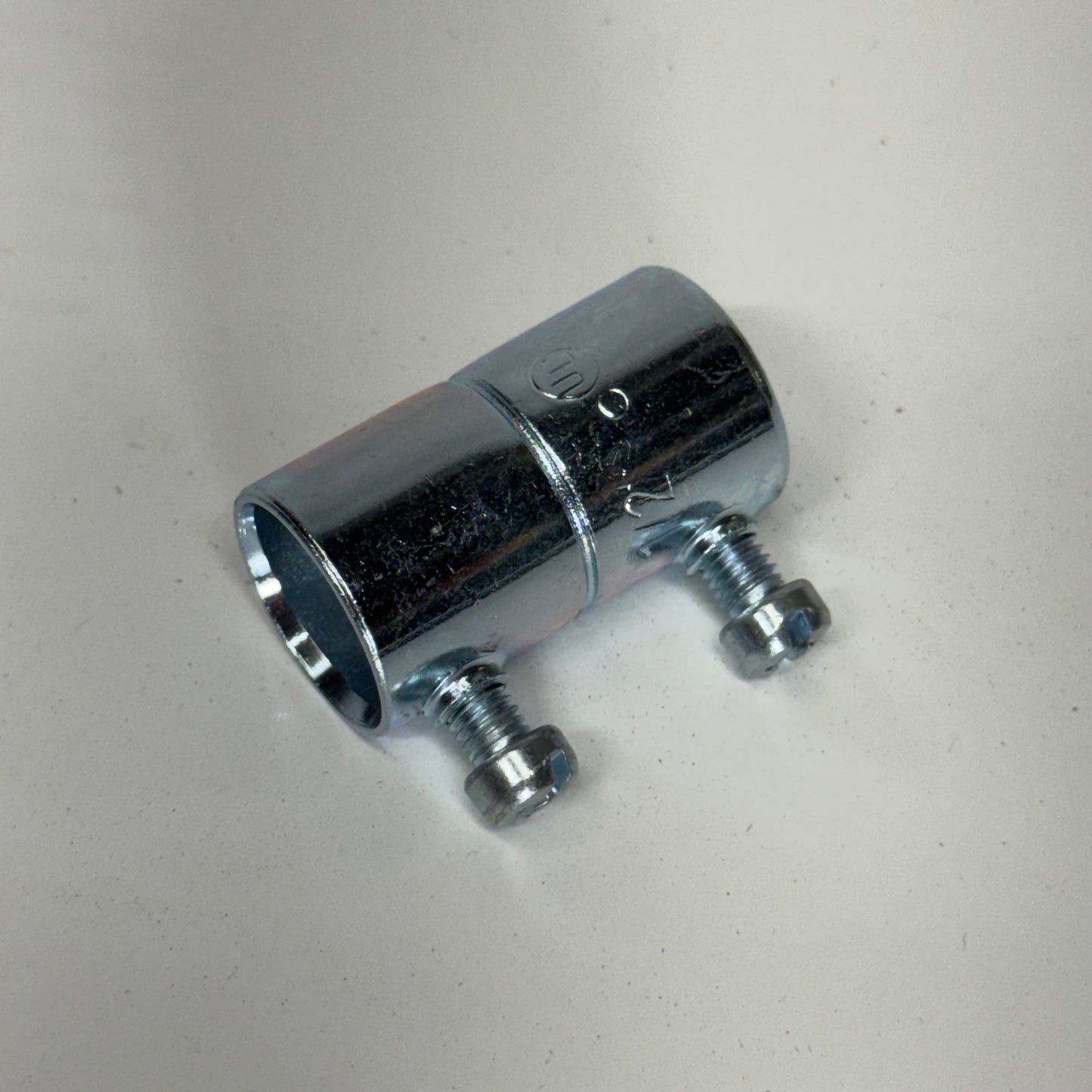 HUBBELL (50 PACK) 1/2" Steel EMT Conduit Coupling 2022