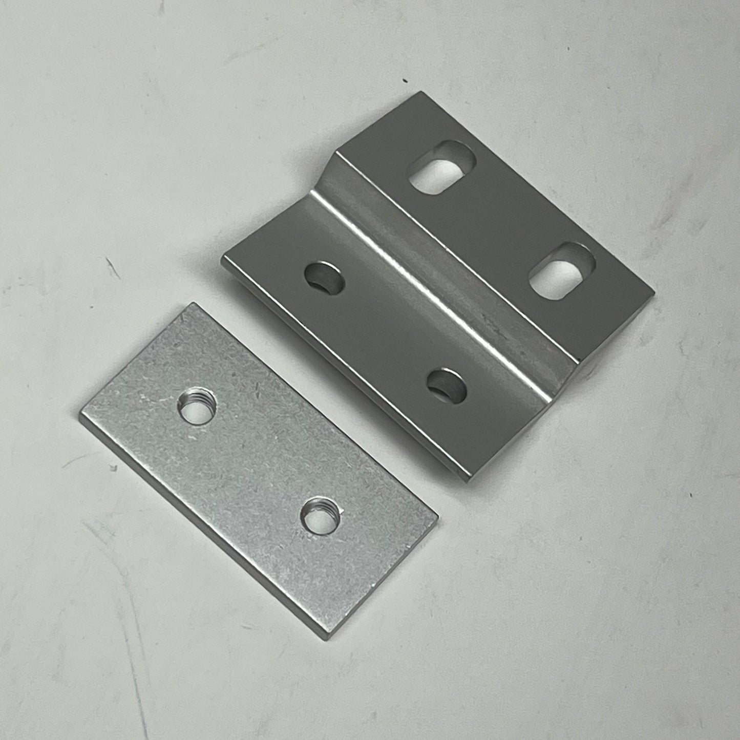 80/20 INC (2 PACK) 10 Series Single Arm Wide Mesh Retainer W/ Backing Plate 2494