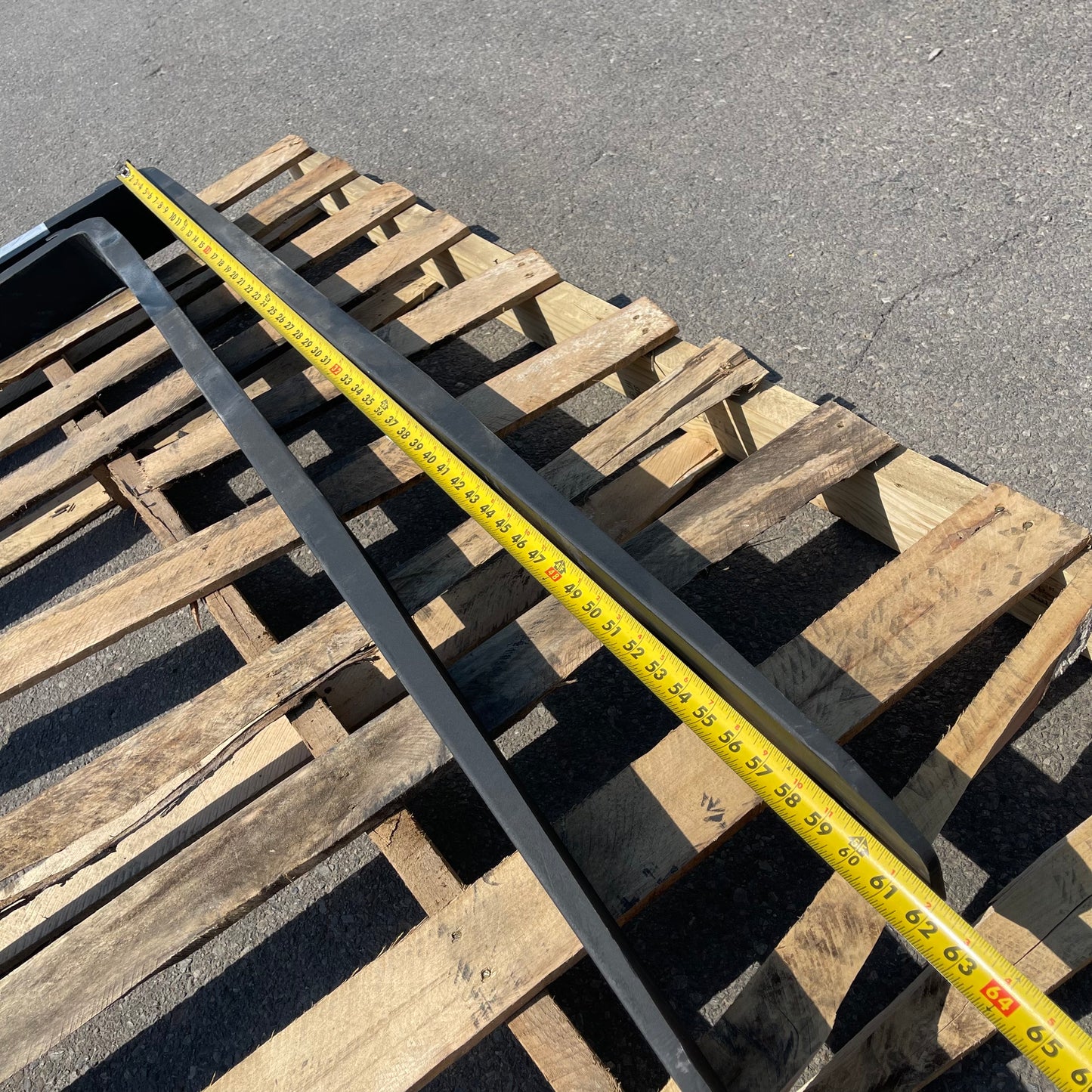 Z@ UNBRANDED Heavy-duty Forklift Forks 62”x4" (Used, Like New)