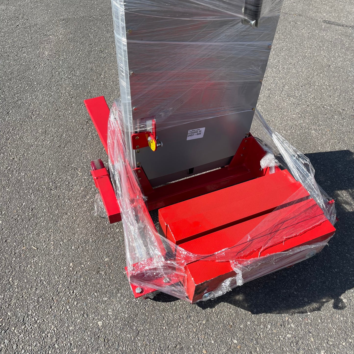 WESCO Hand Winch Lifter, Counter Balance Straddle 68"x47"x29", 500 lbs cap Red 273517 (B)