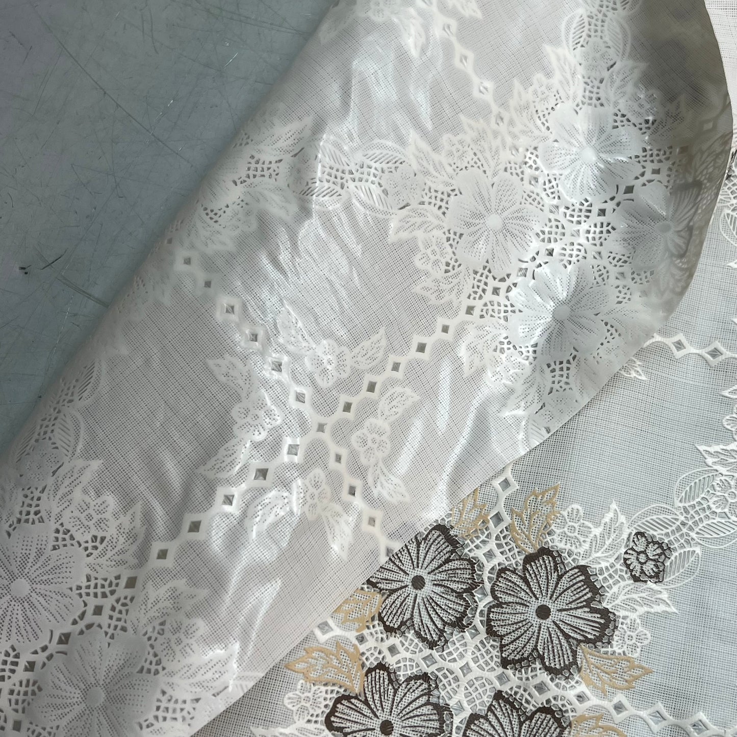 PVC Diamond Quilt With Floral Accents Table Cloth 54"x60' White/Brown LA-0489AI