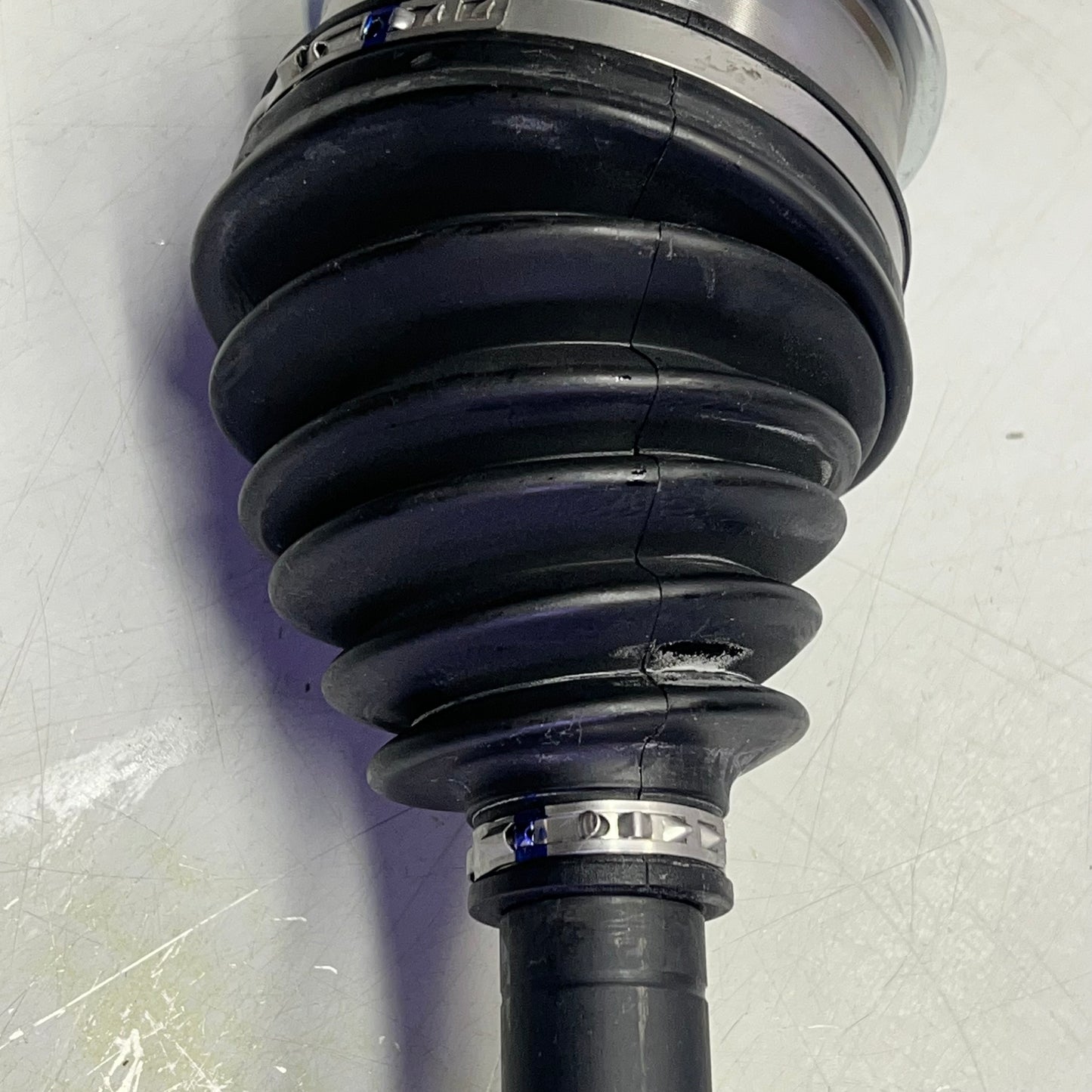 NAPA Steel CV Drive Axle For Cadillac, Chevrolet & GMC Vehicle Models 94-9111
