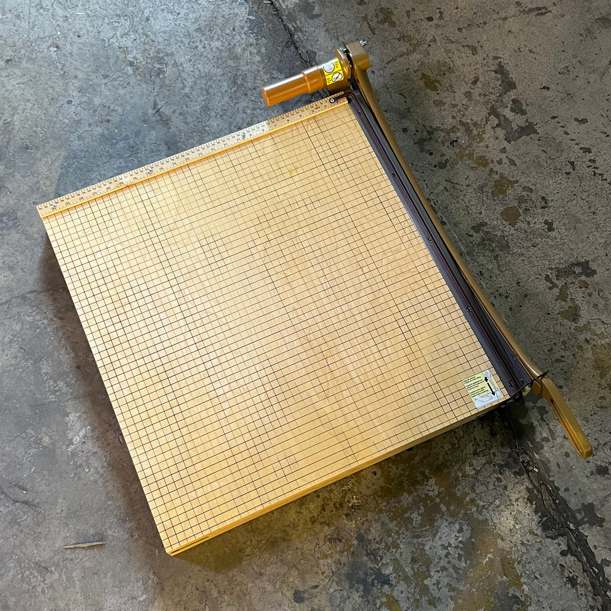 SWINQLINE Classiccut 24" Guillotine Trimmer - Wood 1162A