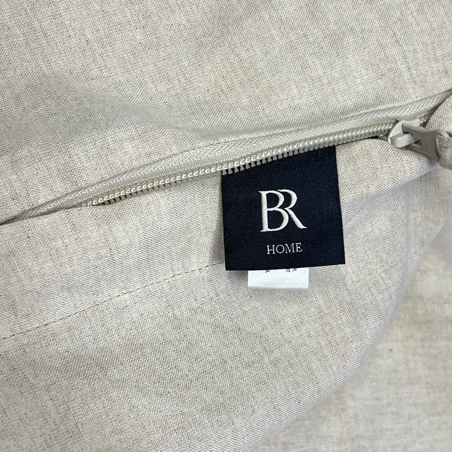 BANANA REPUBLIC Heirloom Embroidery Duvet Cover King 108"W x 96"L Black/Crème