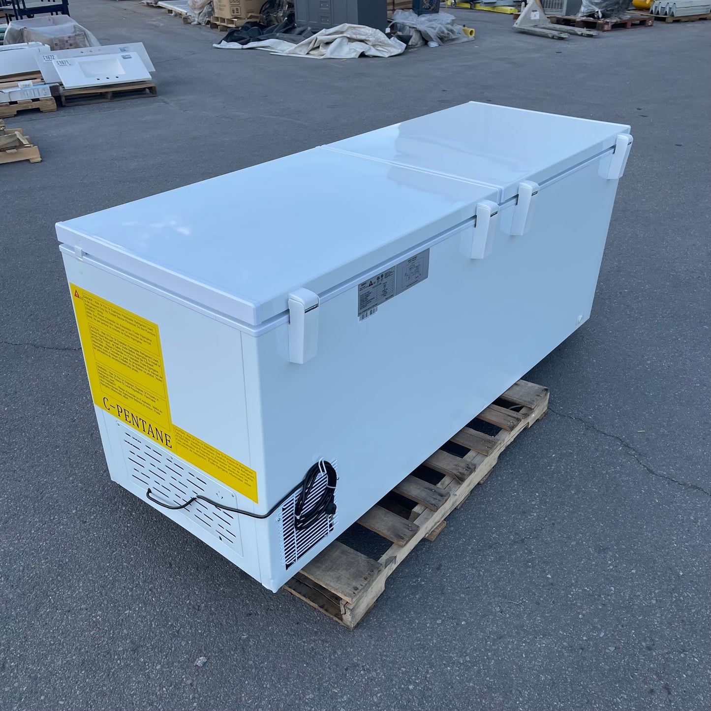 GALAXY Commercial Chest Freezer 78”x32”x27” White 177CF25HC