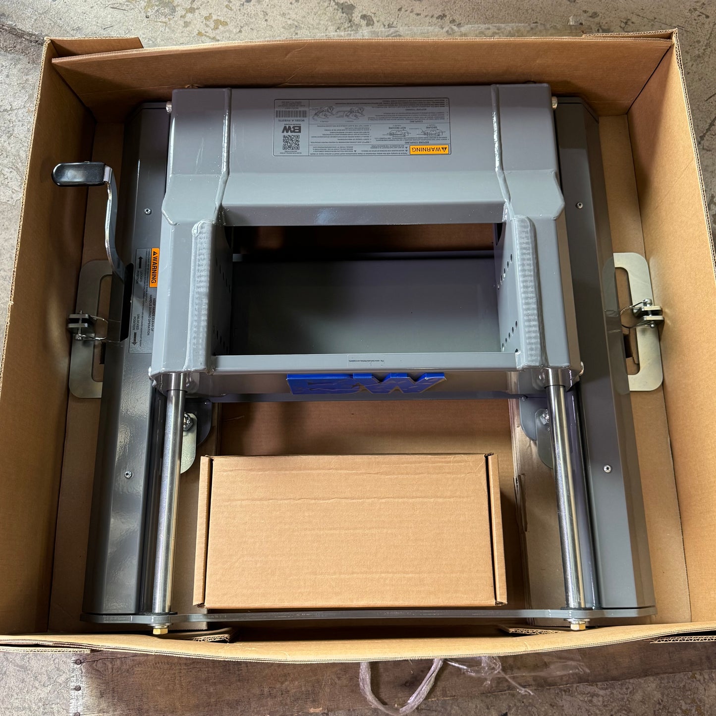 BW TRAILER Trailer Hitch/Related 33"W x 36"L x 10"H Grey RVB3775