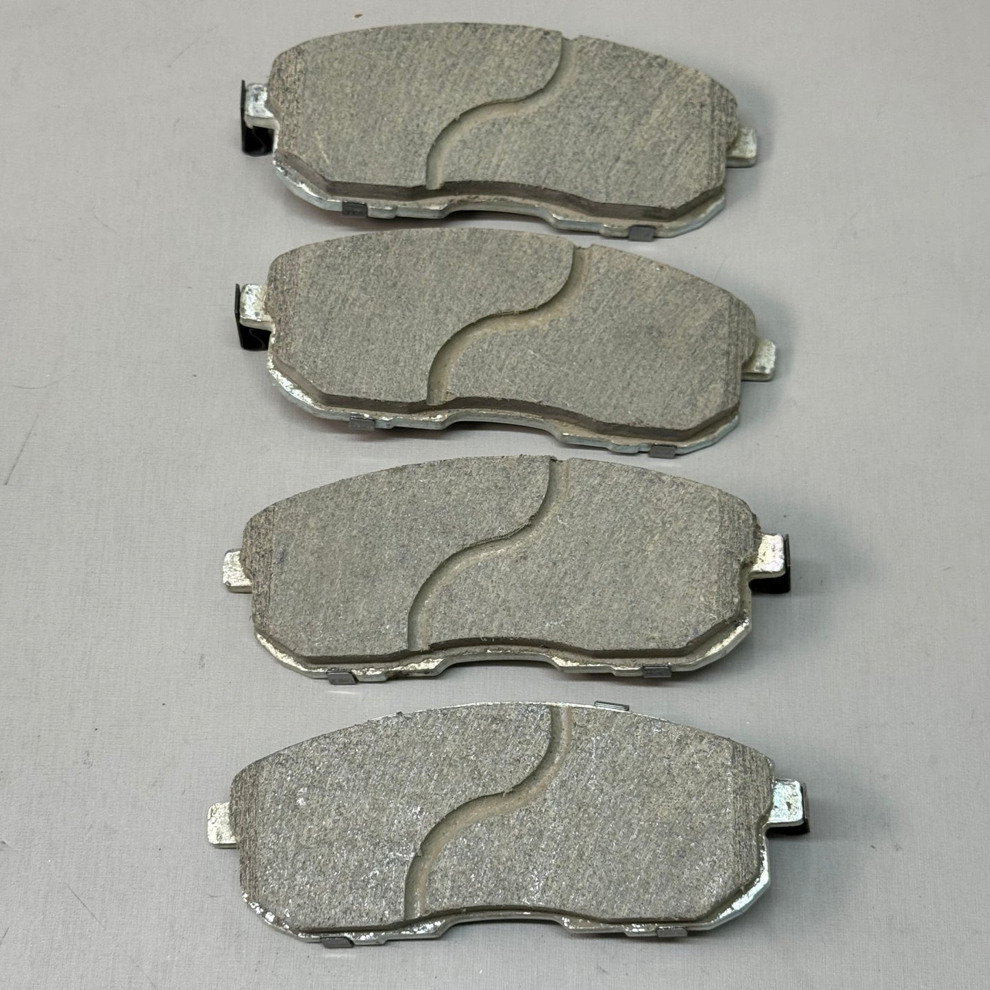 WAGNER OEx Premium Ceramic Disc Brake Pad Set 6" x 2" Grey OEX815D